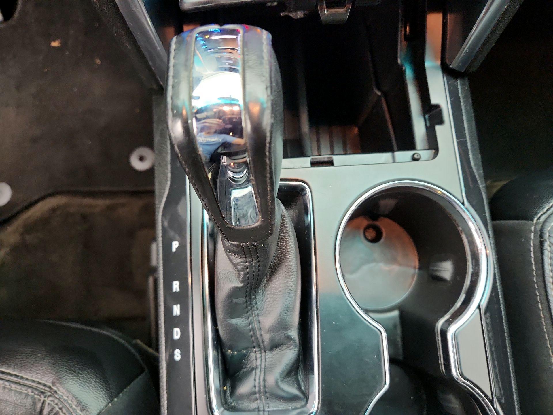 Thumbnail: 2016 Ford Explorer - 17