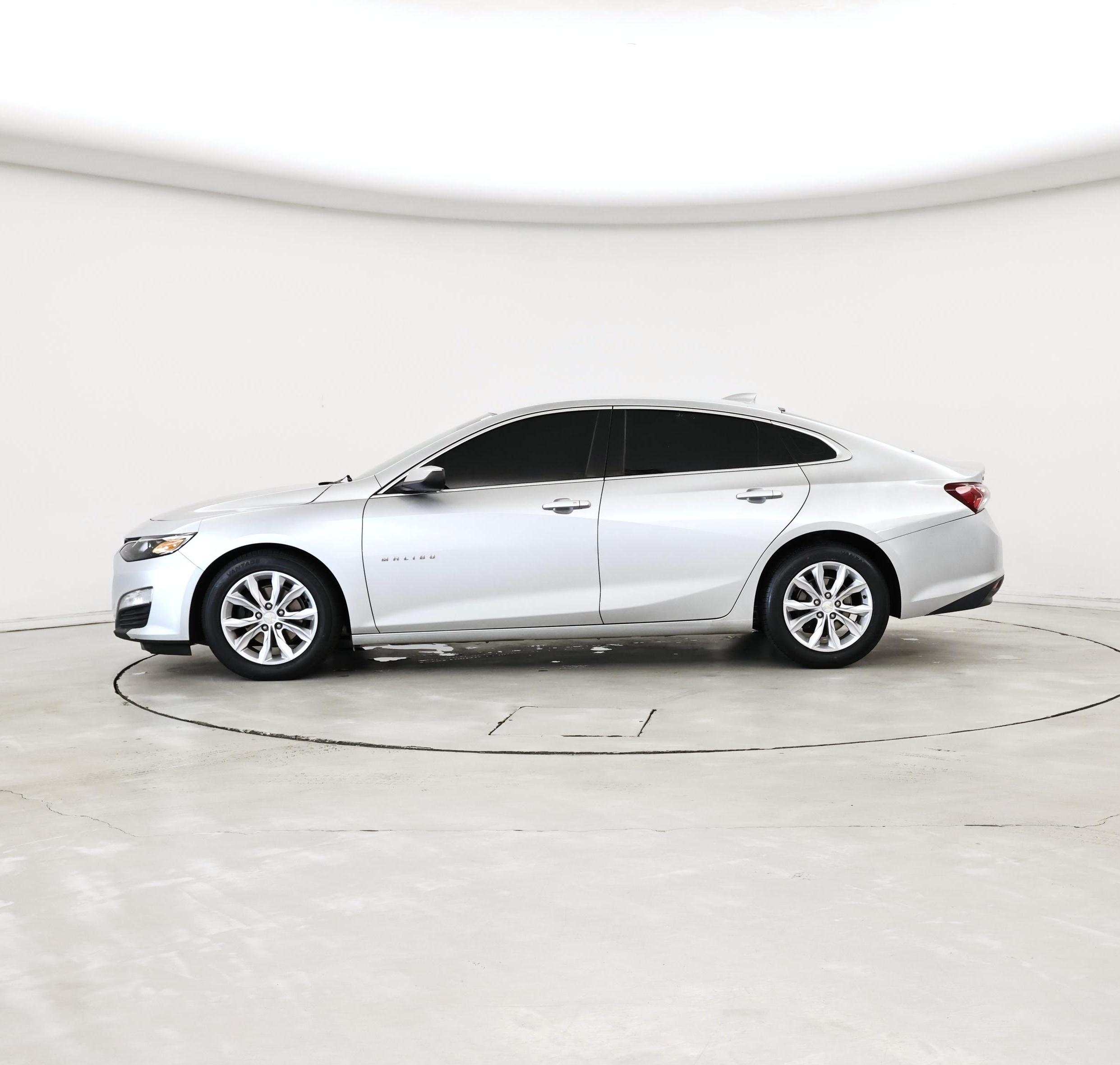 Thumbnail: 2020 Chevrolet Malibu - 3