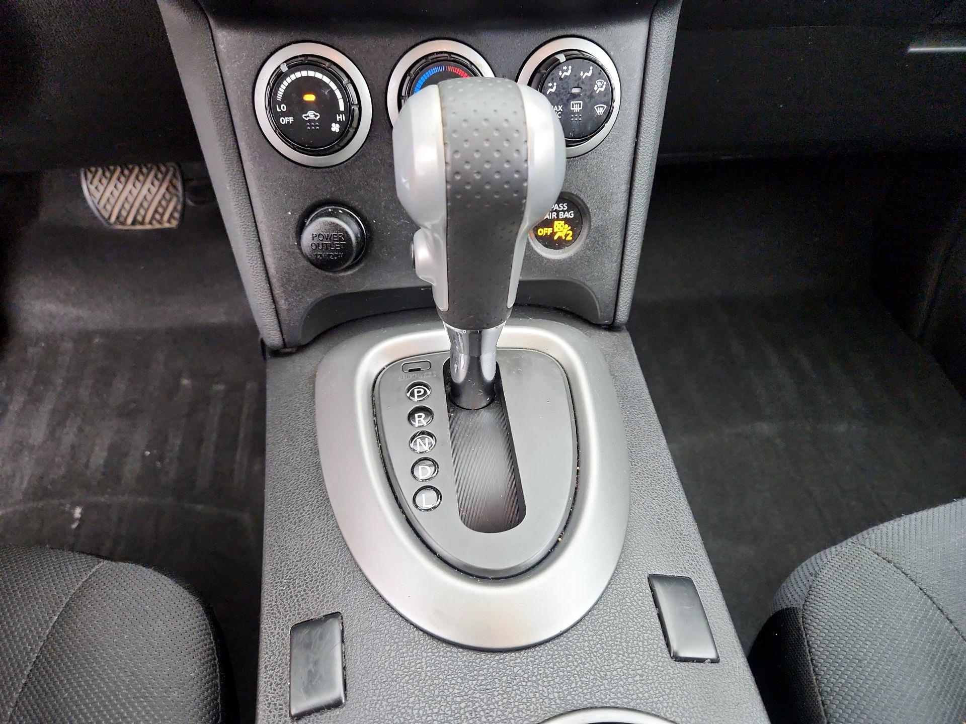 Thumbnail: 2015 Nissan Rogue - 17