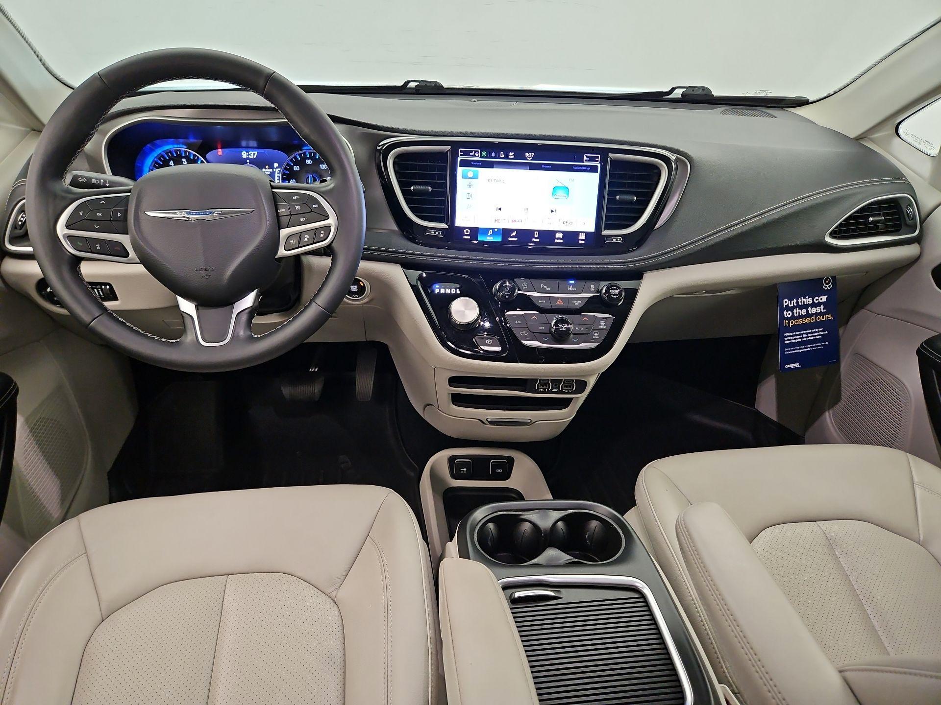Thumbnail: 2021 Chrysler Pacifica - 9