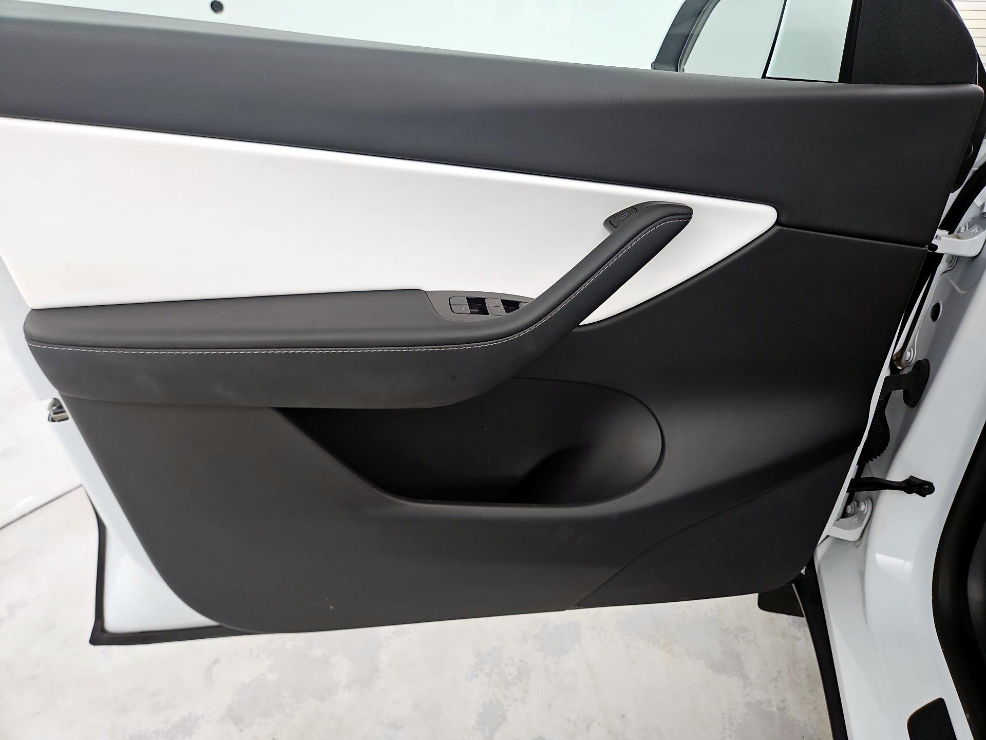 Thumbnail: 2021 Tesla Model Y - 12
