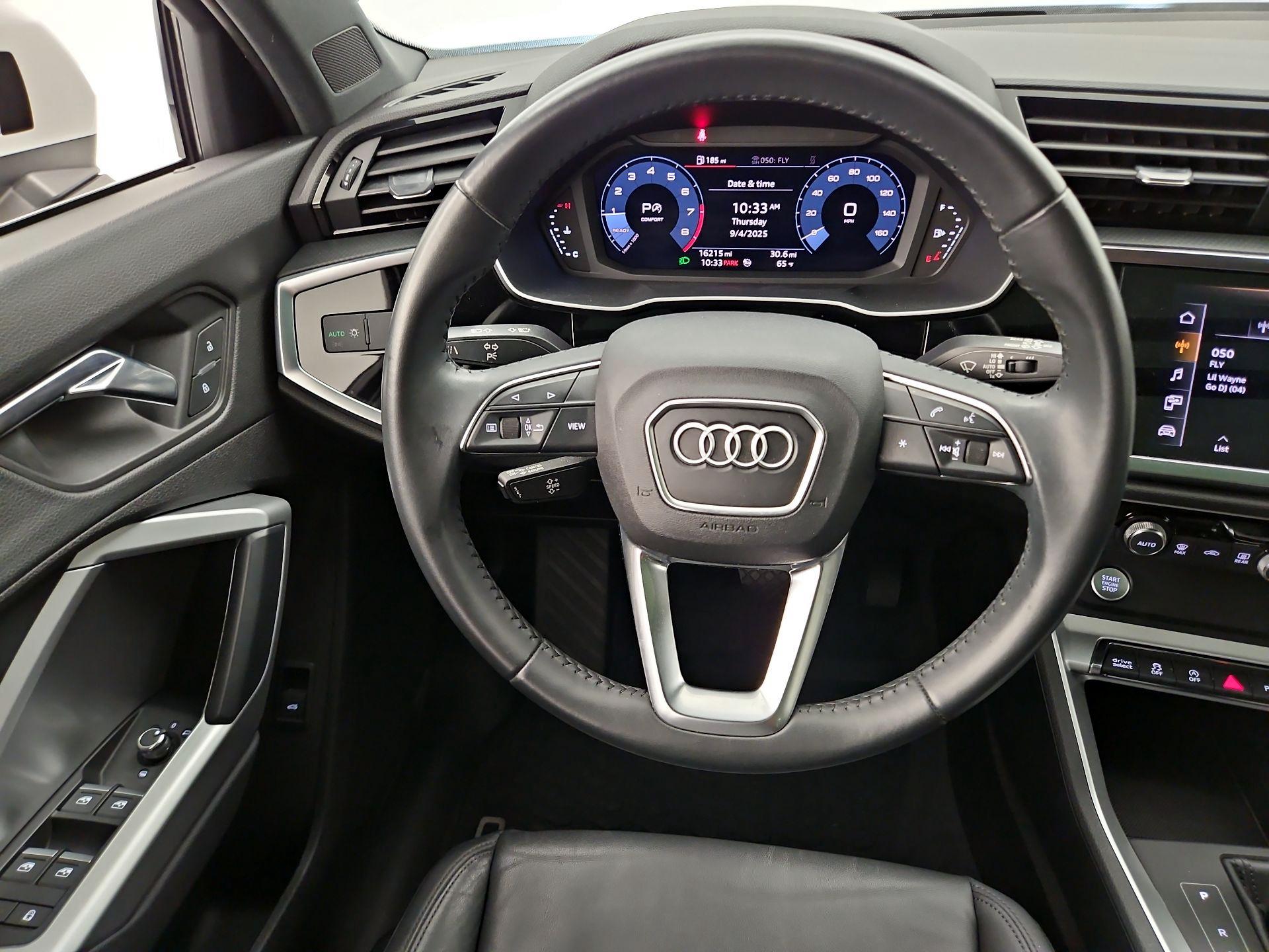 Thumbnail: 2020 Audi Q3 - 10