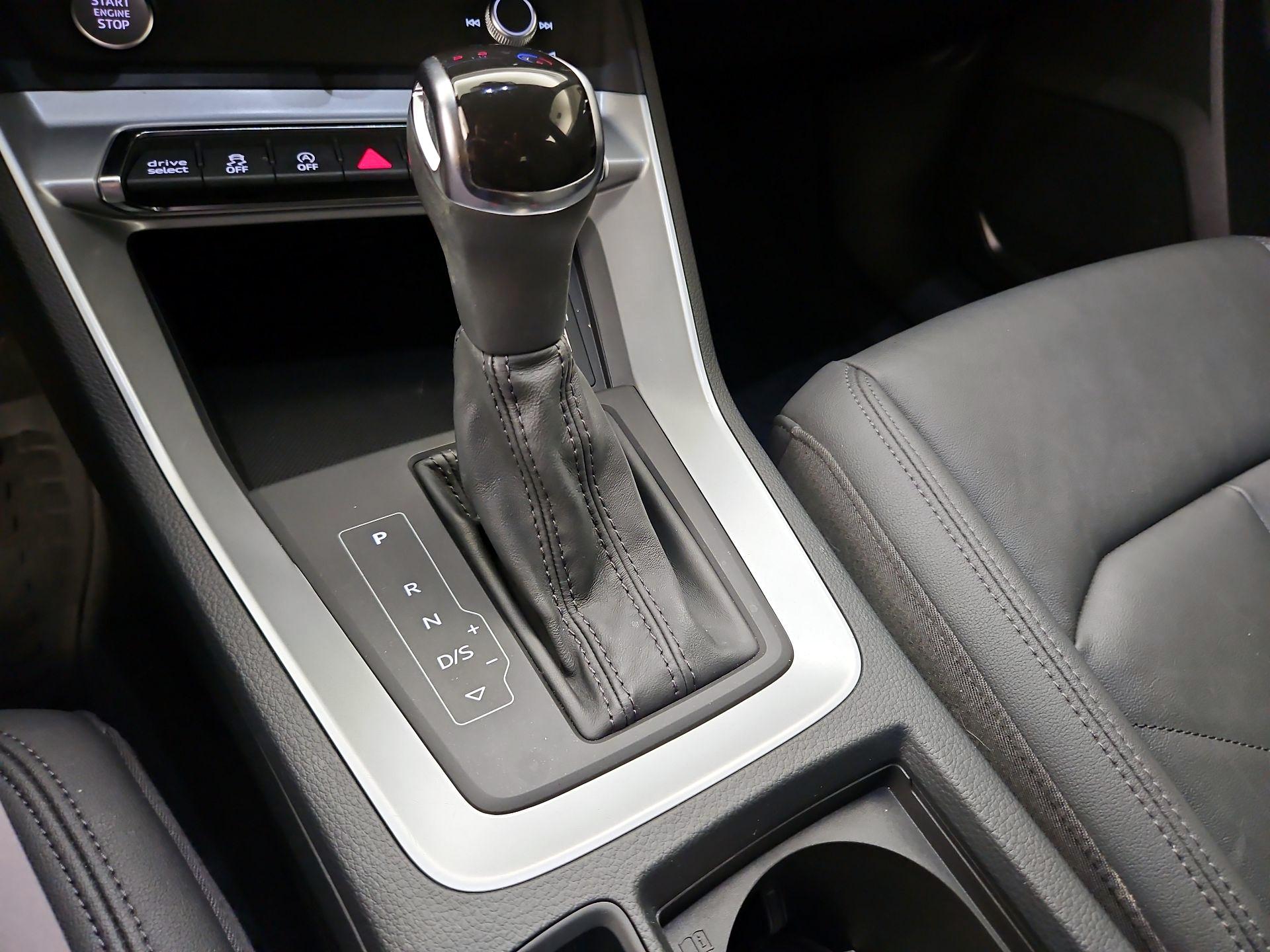 Thumbnail: 2020 Audi Q3 - 17