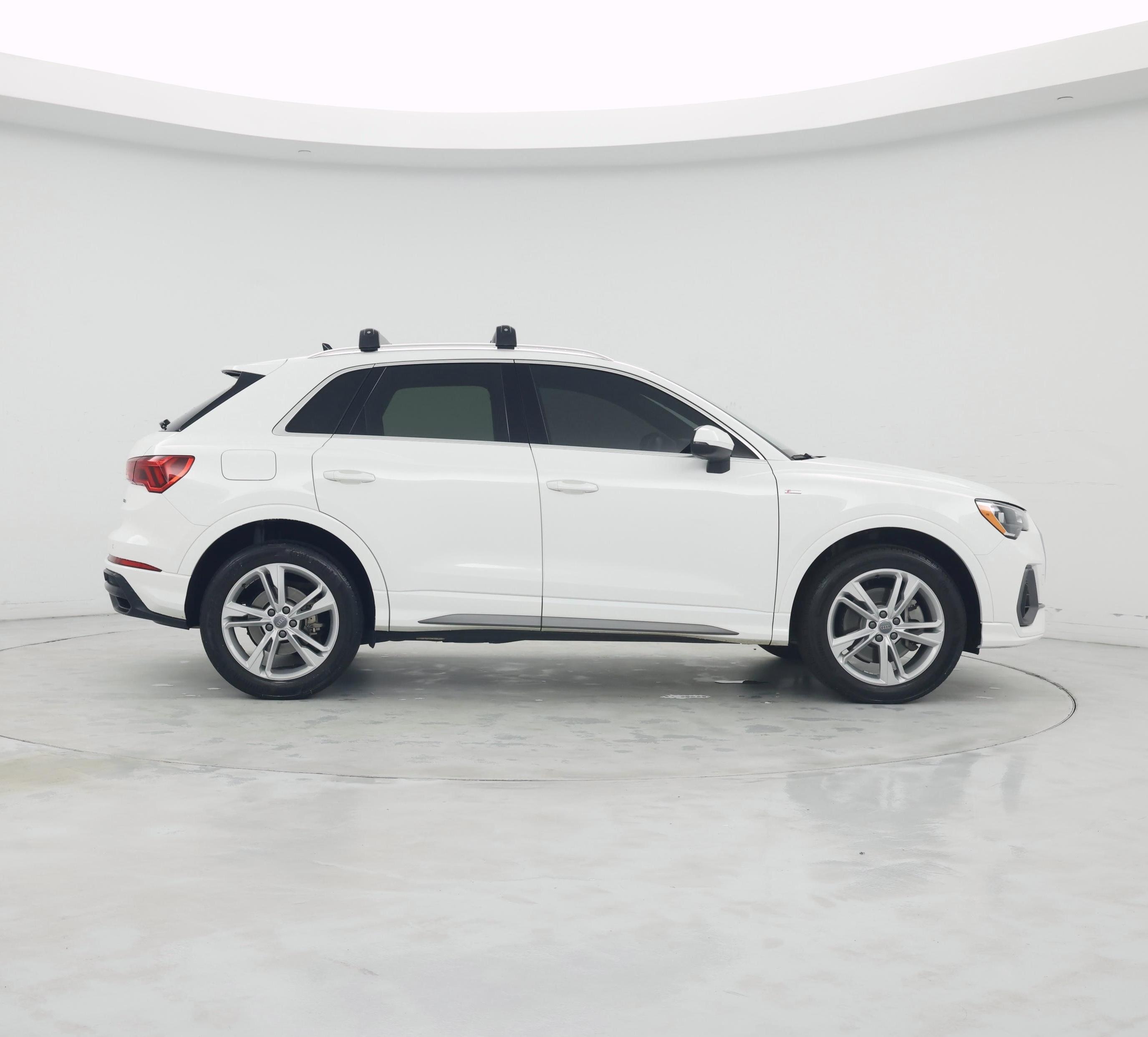Thumbnail: 2020 Audi Q3 - 7
