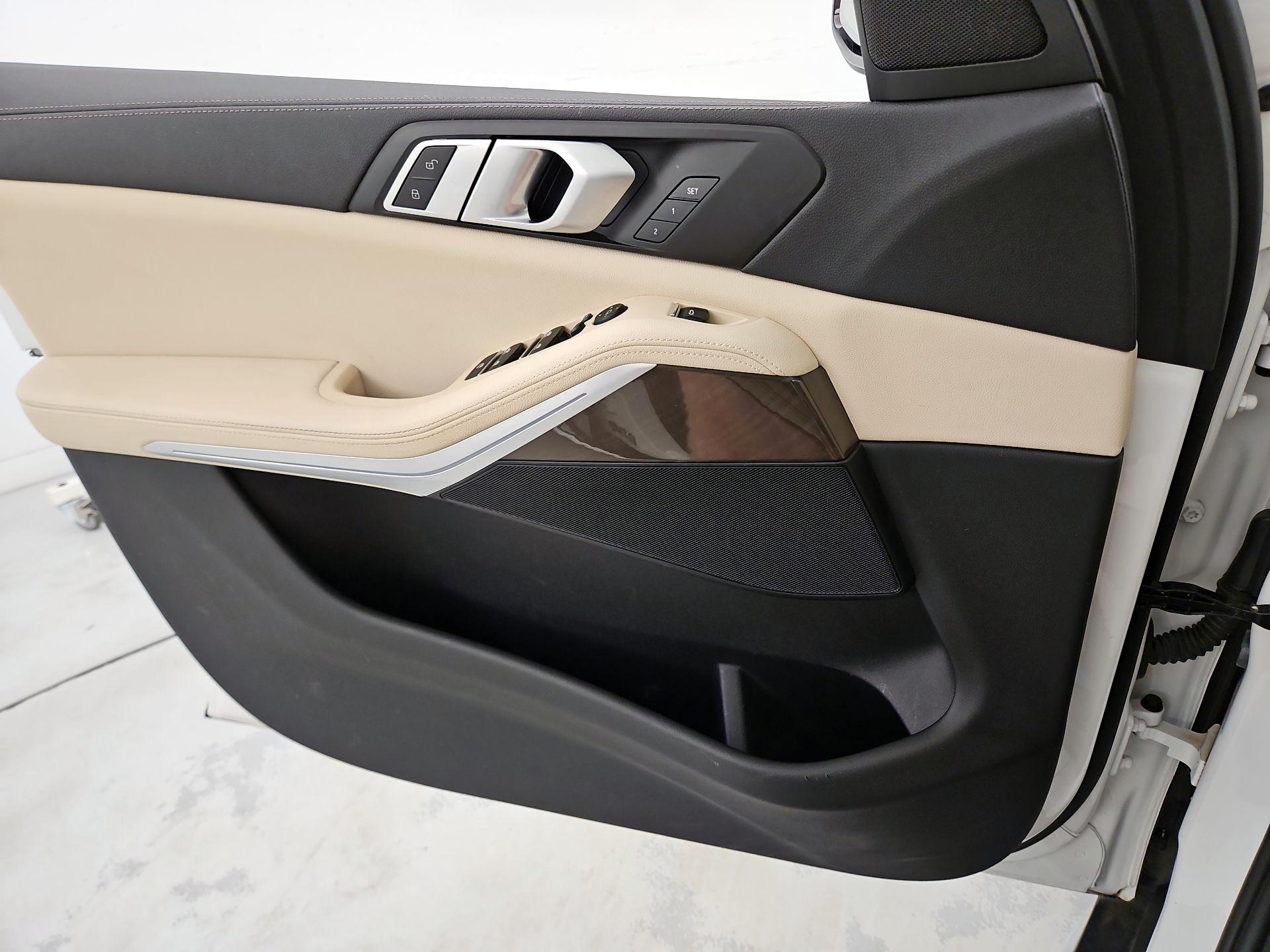 Thumbnail: 2022 BMW X5 - 12