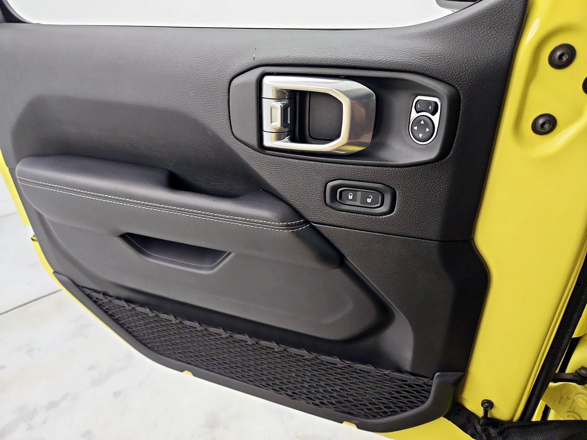 Thumbnail: 2022 Jeep Wrangler - 12
