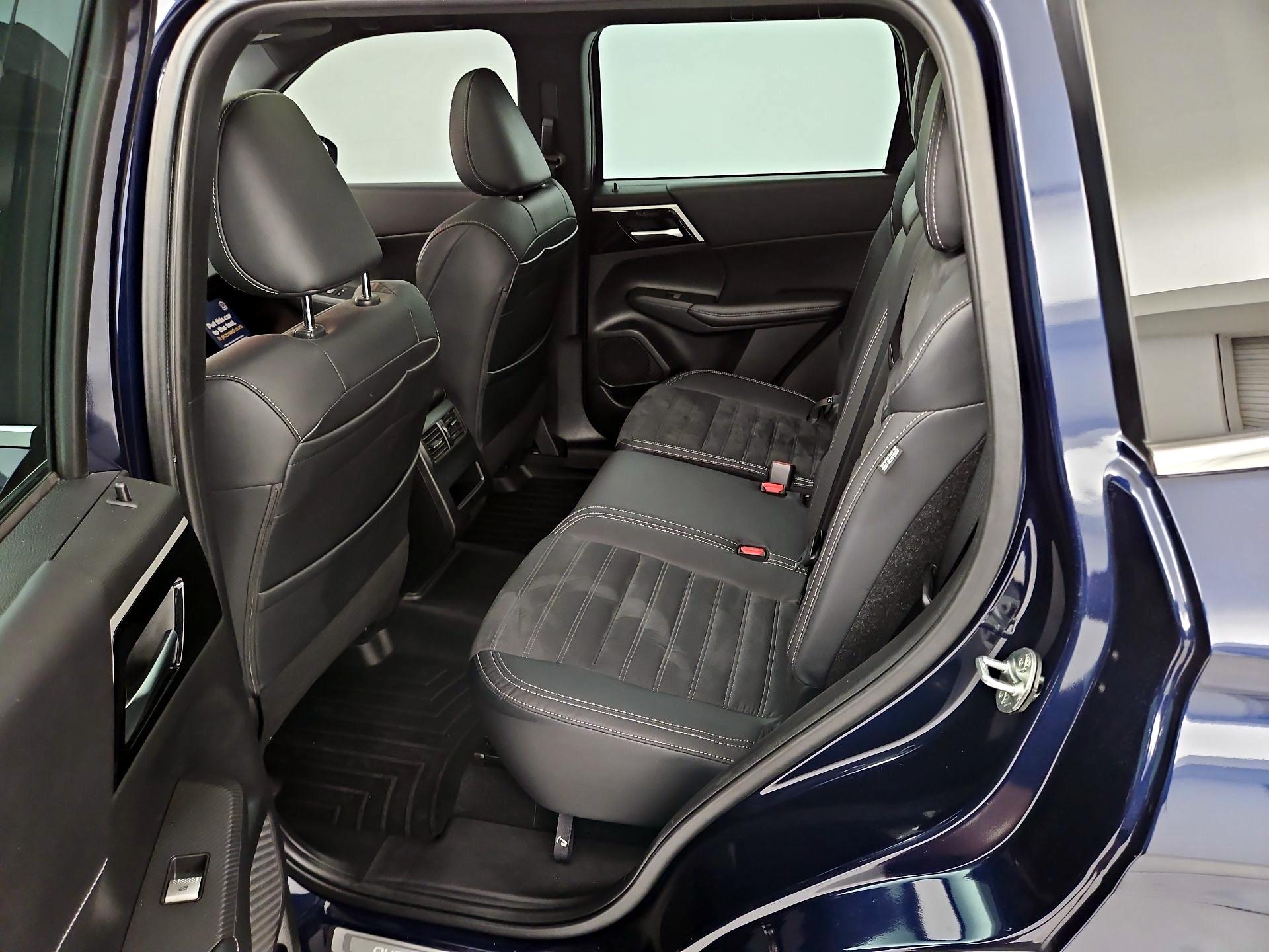 Thumbnail: 2022 Mitsubishi Outlander - 20