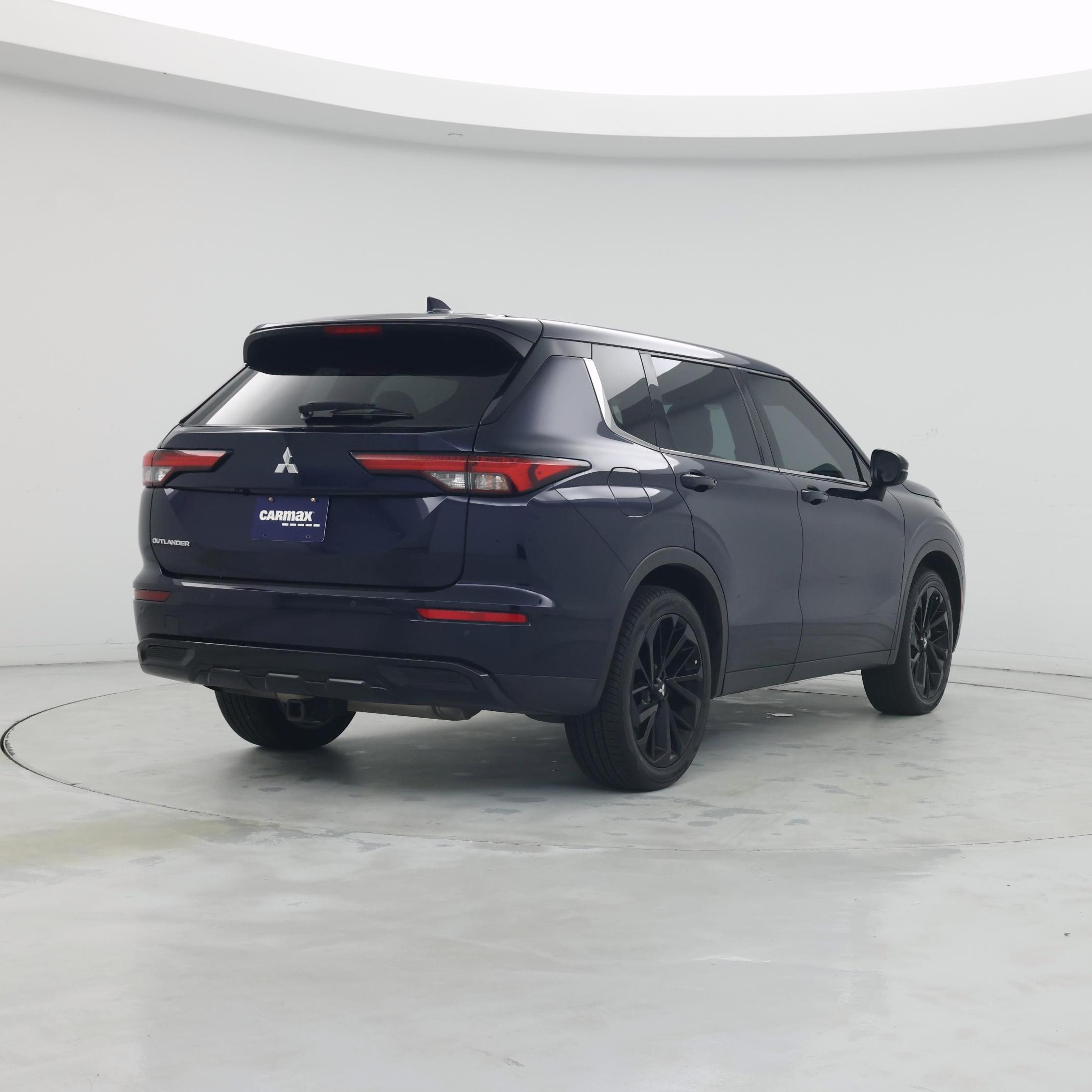 Thumbnail: 2022 Mitsubishi Outlander - 8