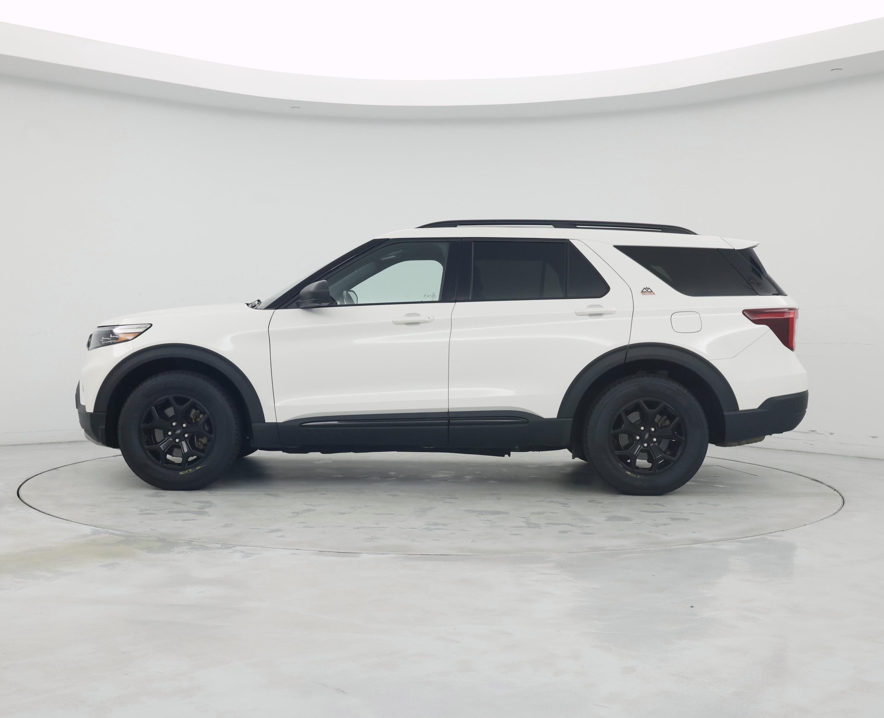 Thumbnail: 2022 Ford Explorer - 3