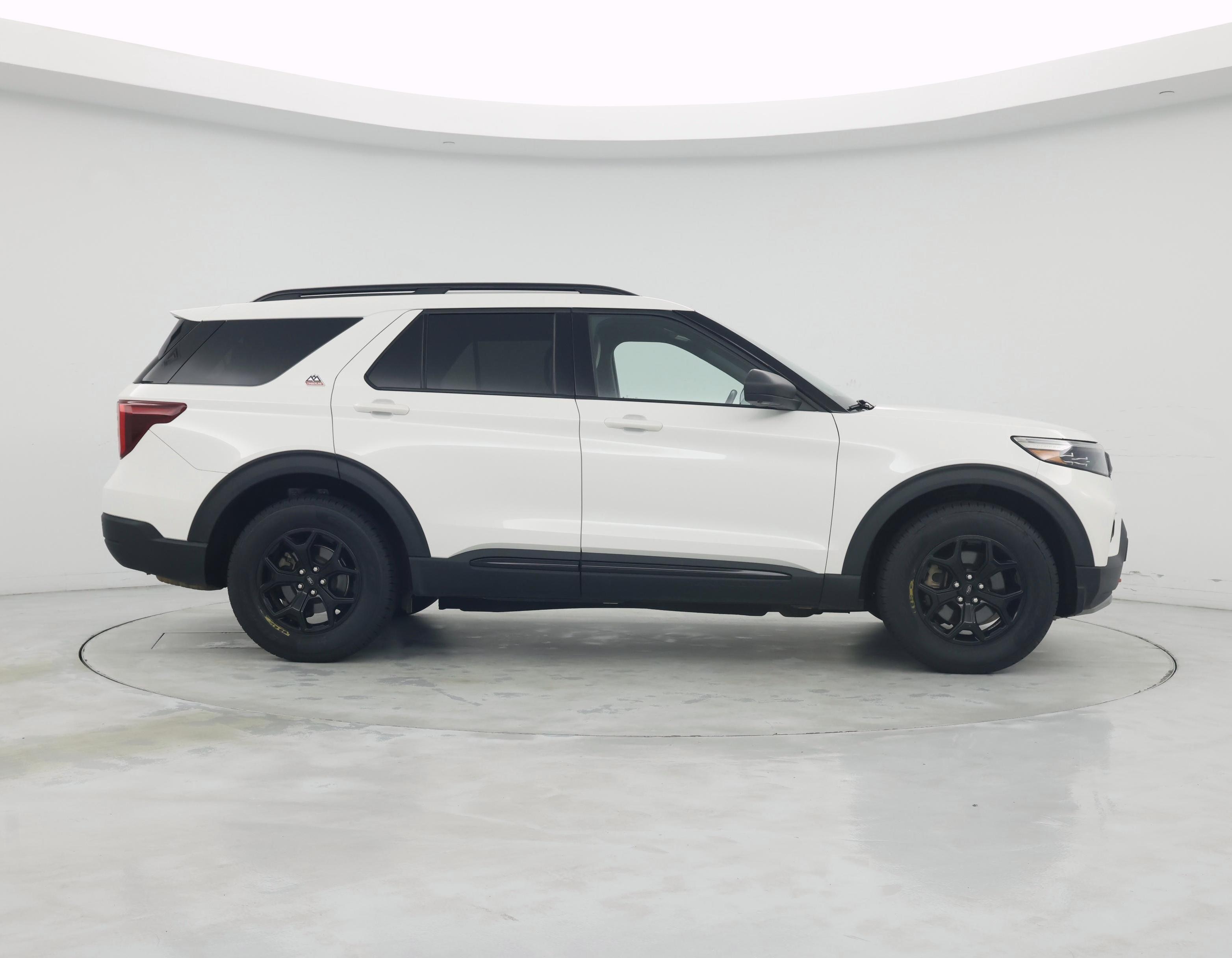 Thumbnail: 2022 Ford Explorer - 7