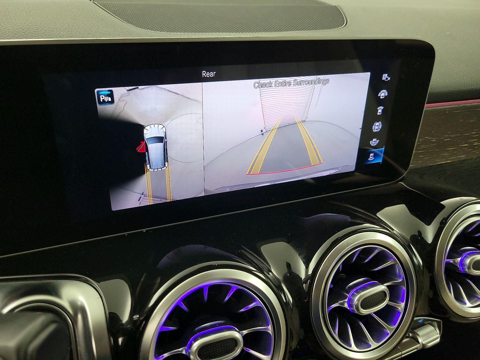 Thumbnail: 2020 Mercedes-Benz GLB - 12