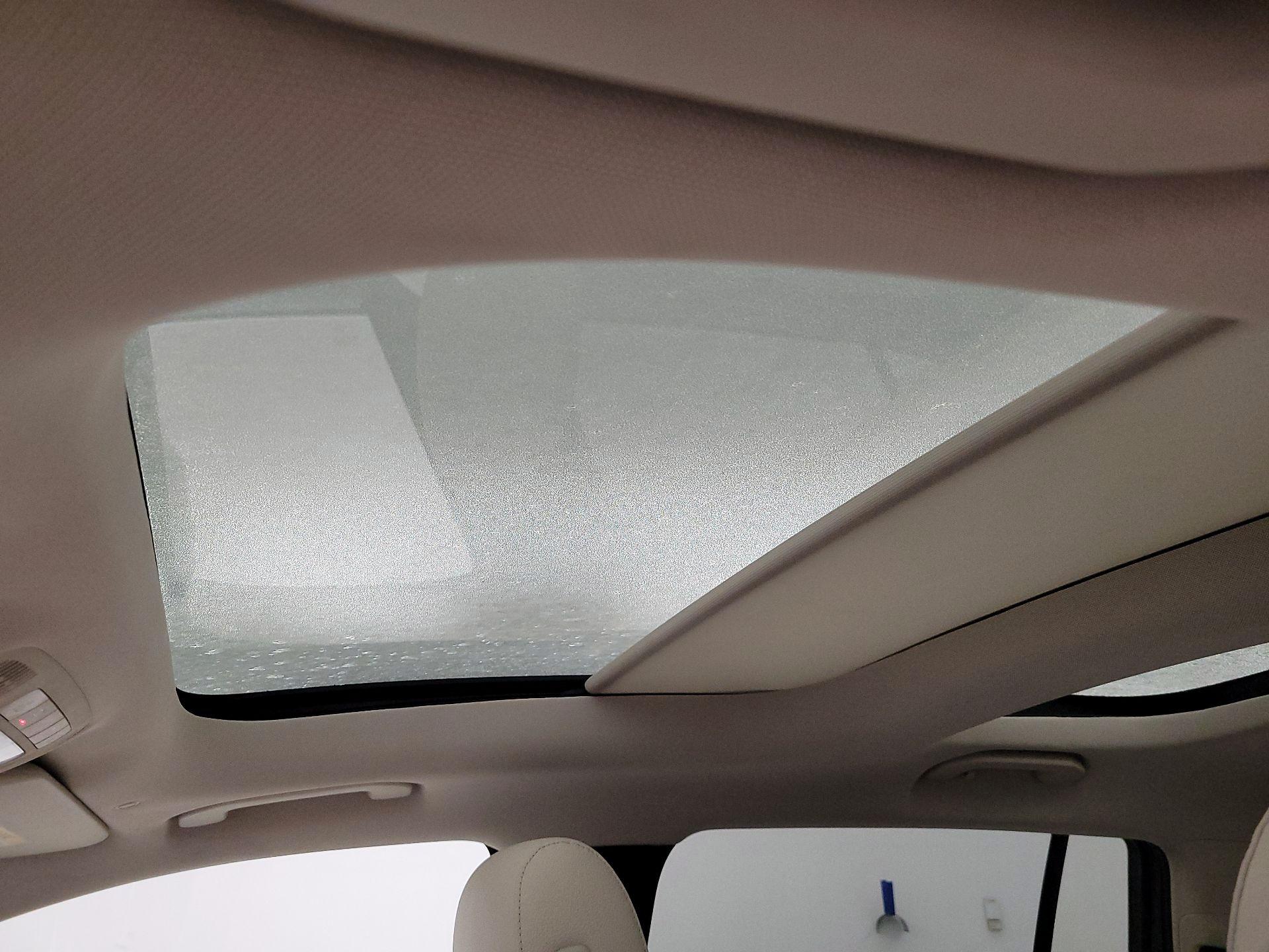 Thumbnail: 2020 Mercedes-Benz GLB - 17