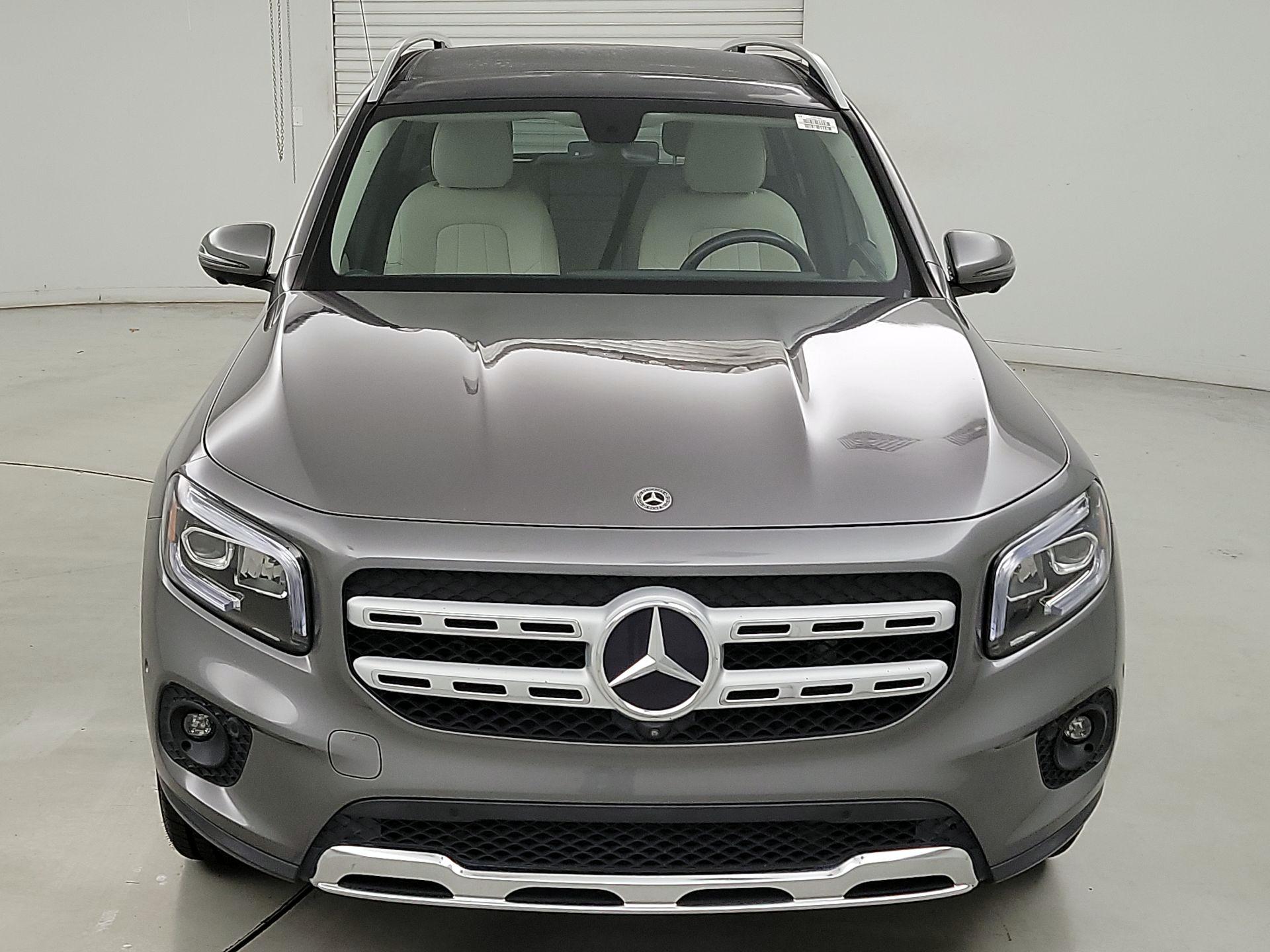 Thumbnail: 2020 Mercedes-Benz GLB - 2