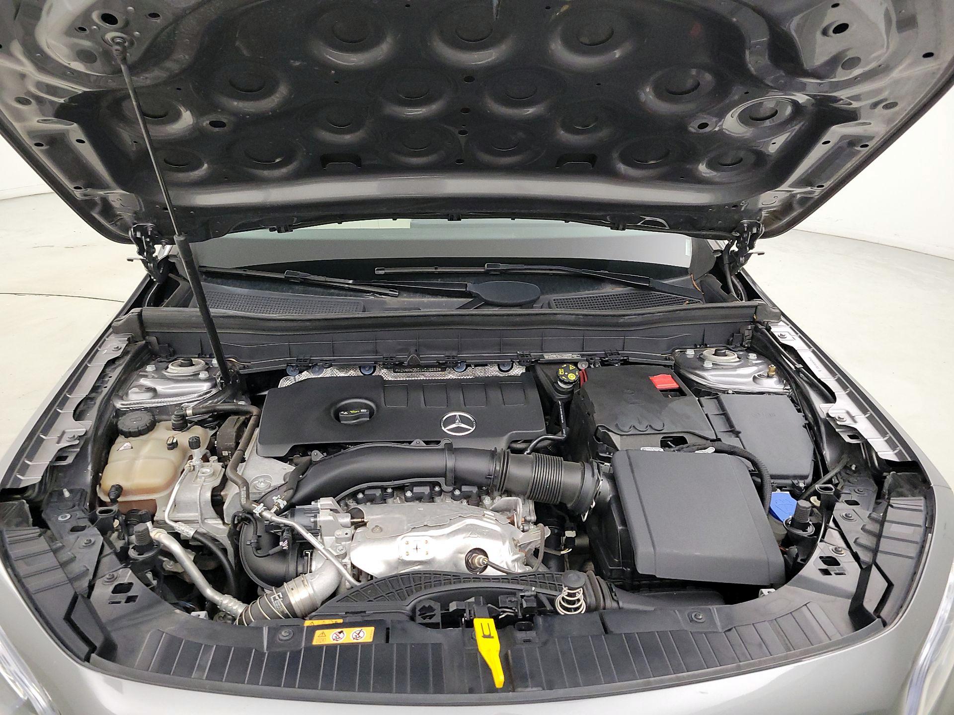 Thumbnail: 2020 Mercedes-Benz GLB - 20