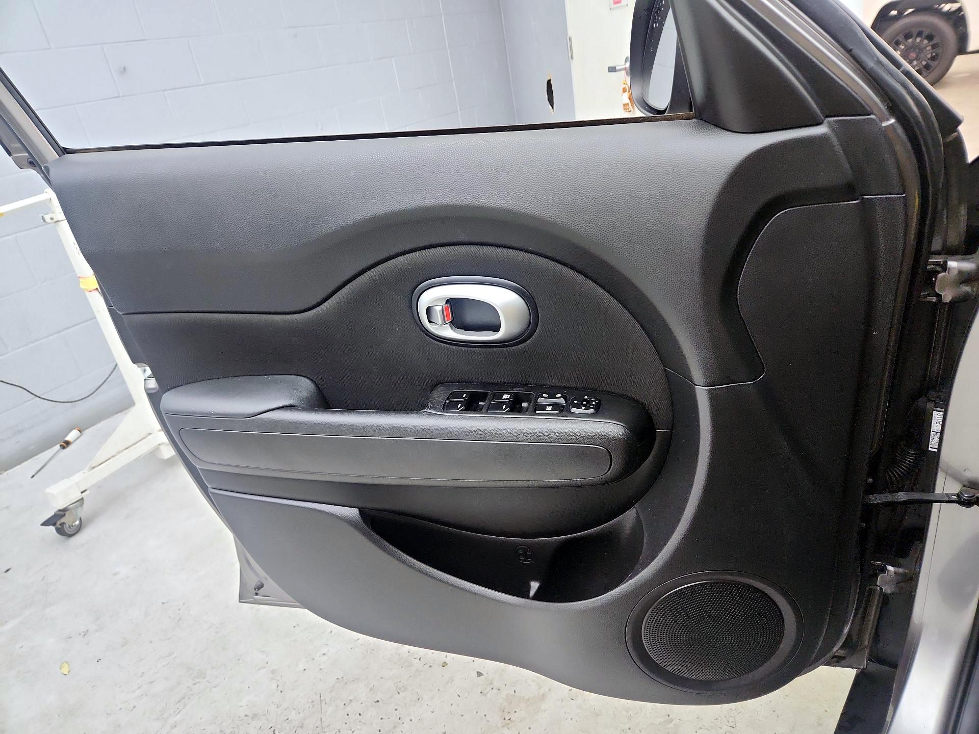 Thumbnail: 2016 Kia Soul - 12