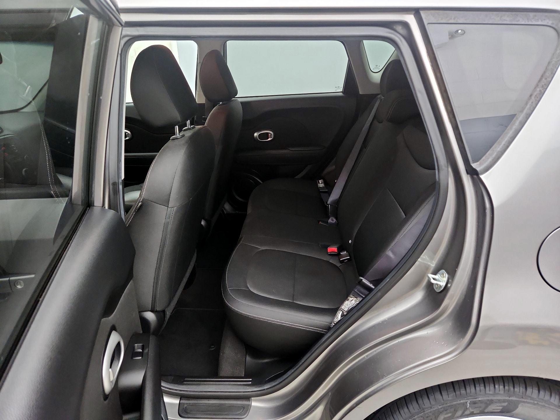 Thumbnail: 2016 Kia Soul - 18