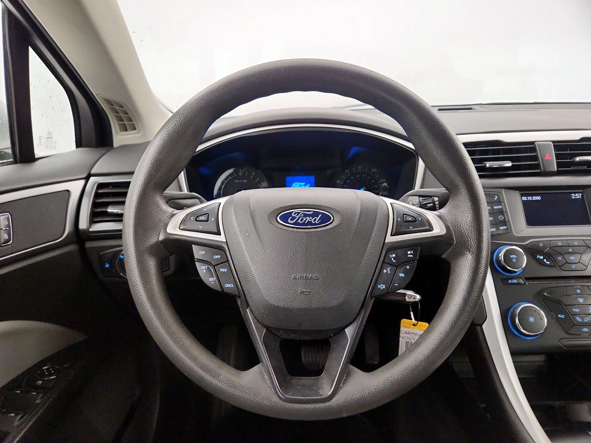 Thumbnail: 2015 Ford Fusion - 10