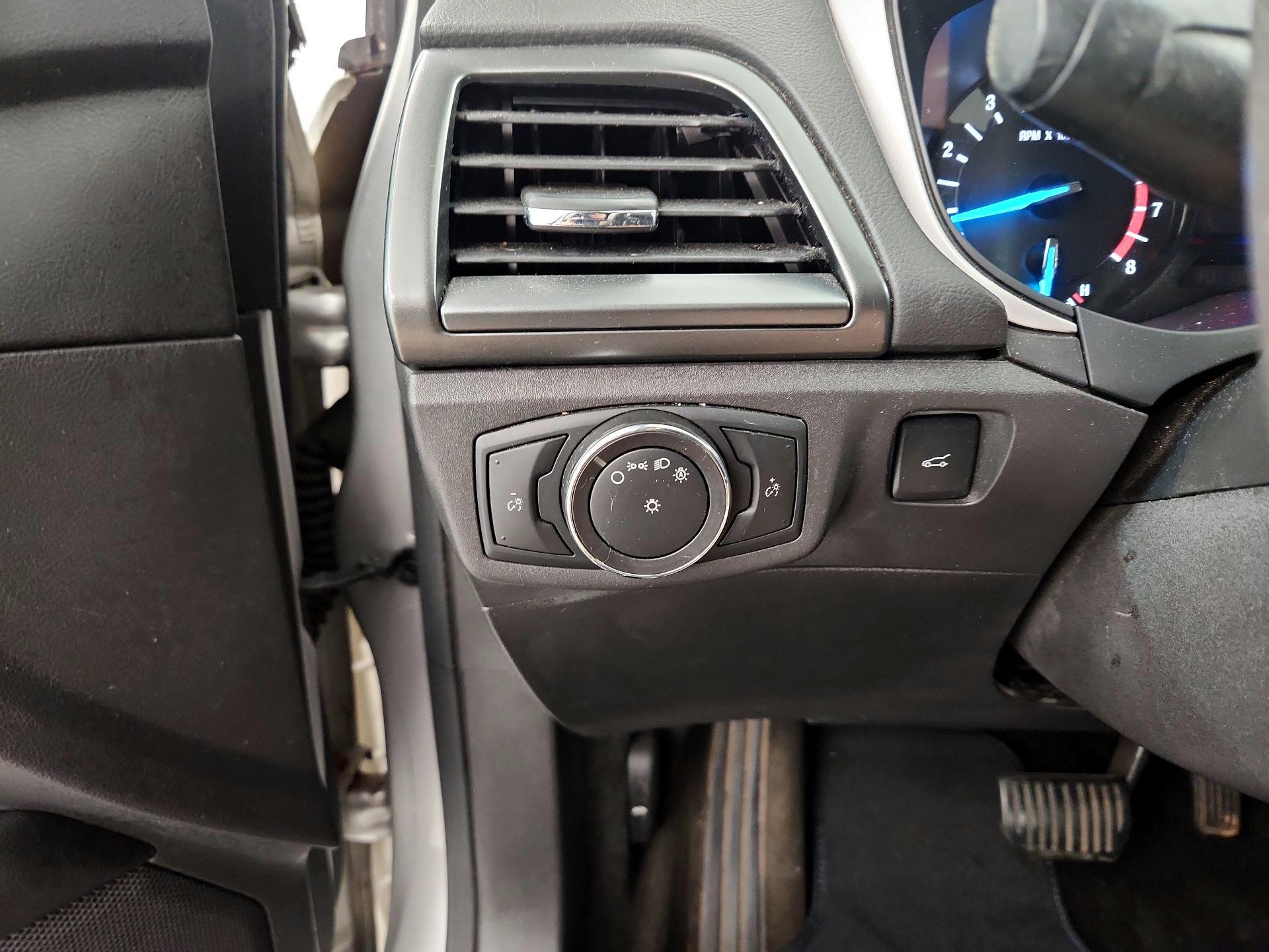 Thumbnail: 2015 Ford Fusion - 13