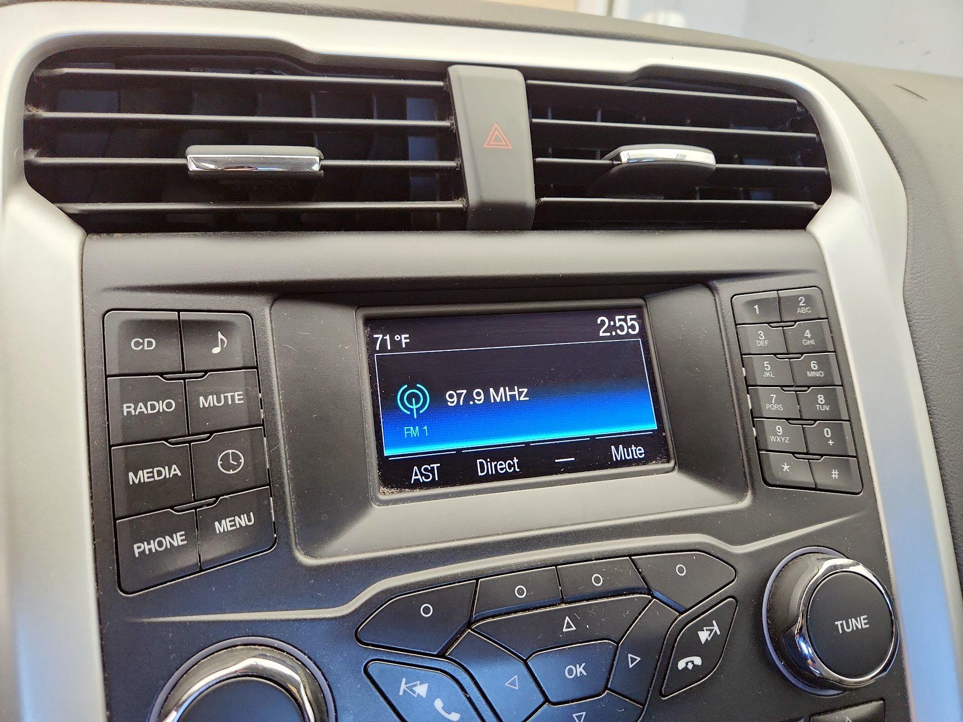 Thumbnail: 2015 Ford Fusion - 15