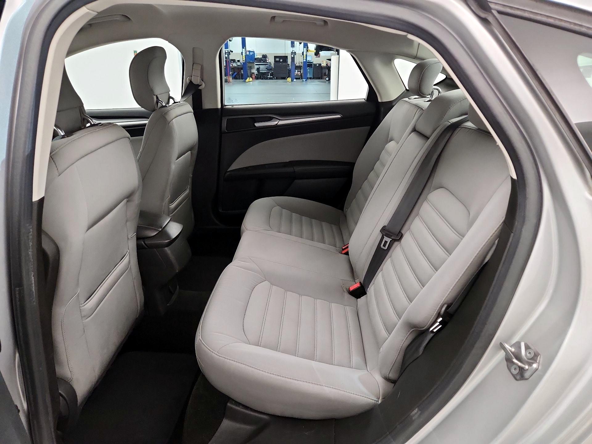 Thumbnail: 2015 Ford Fusion - 18