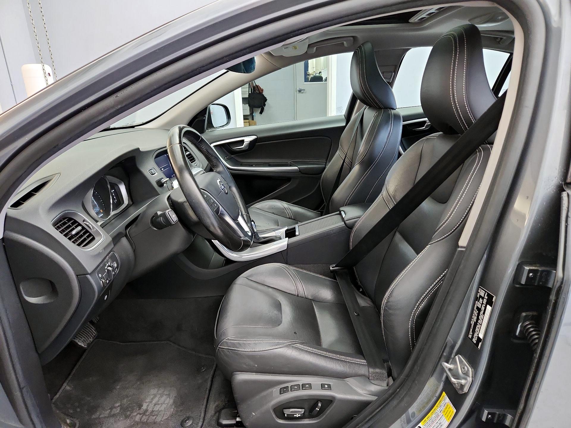 Thumbnail: 2018 Volvo S60 - 11