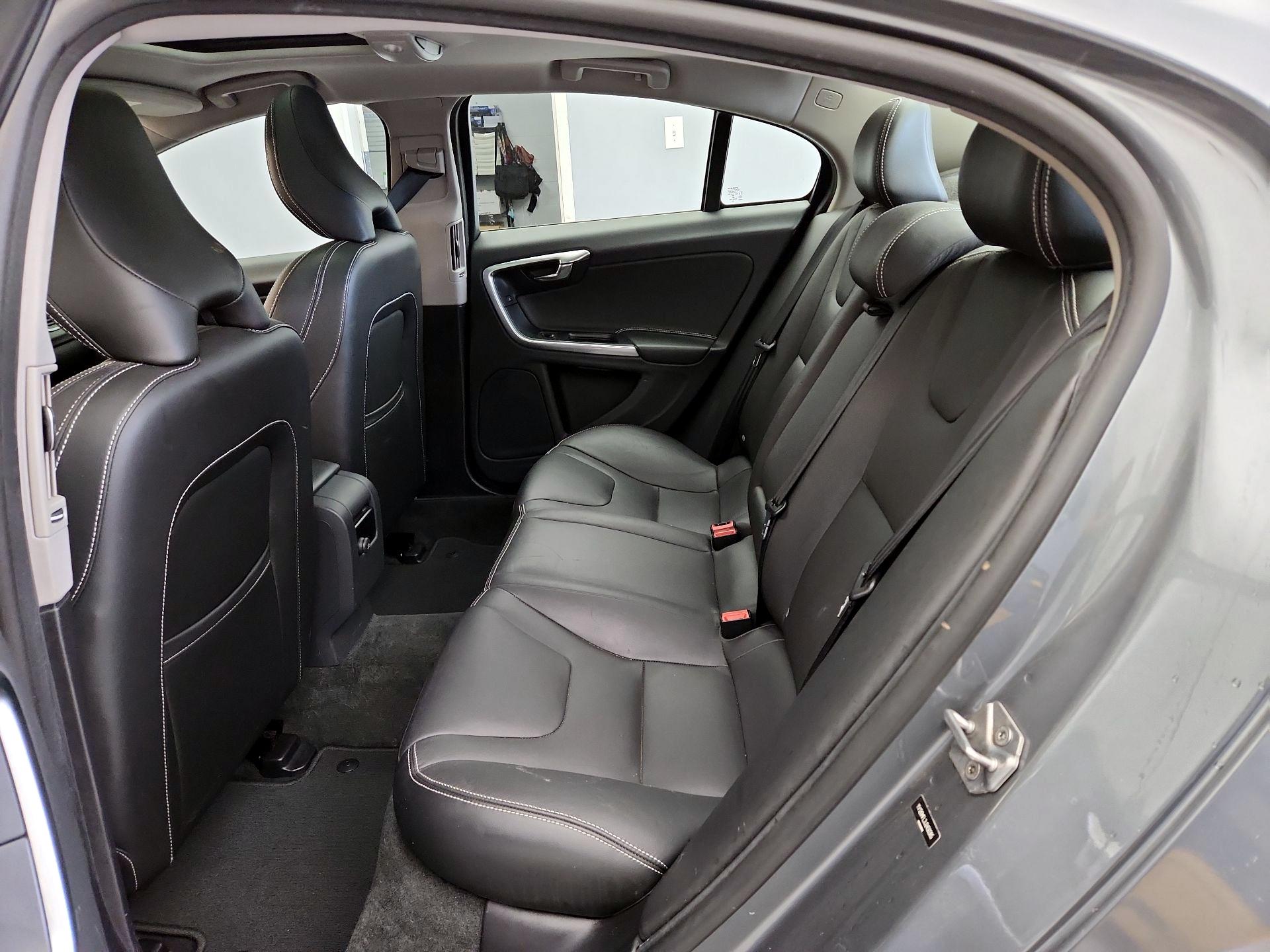 Thumbnail: 2018 Volvo S60 - 20