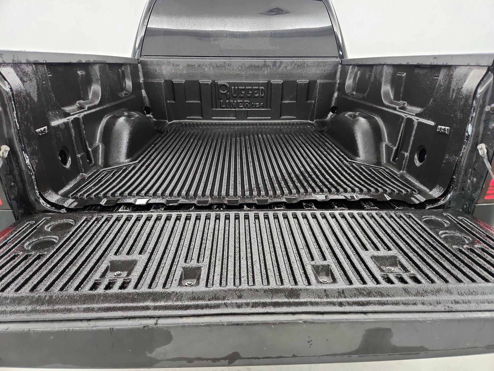 Thumbnail: 2015 Chevrolet Silverado 1500 - 18