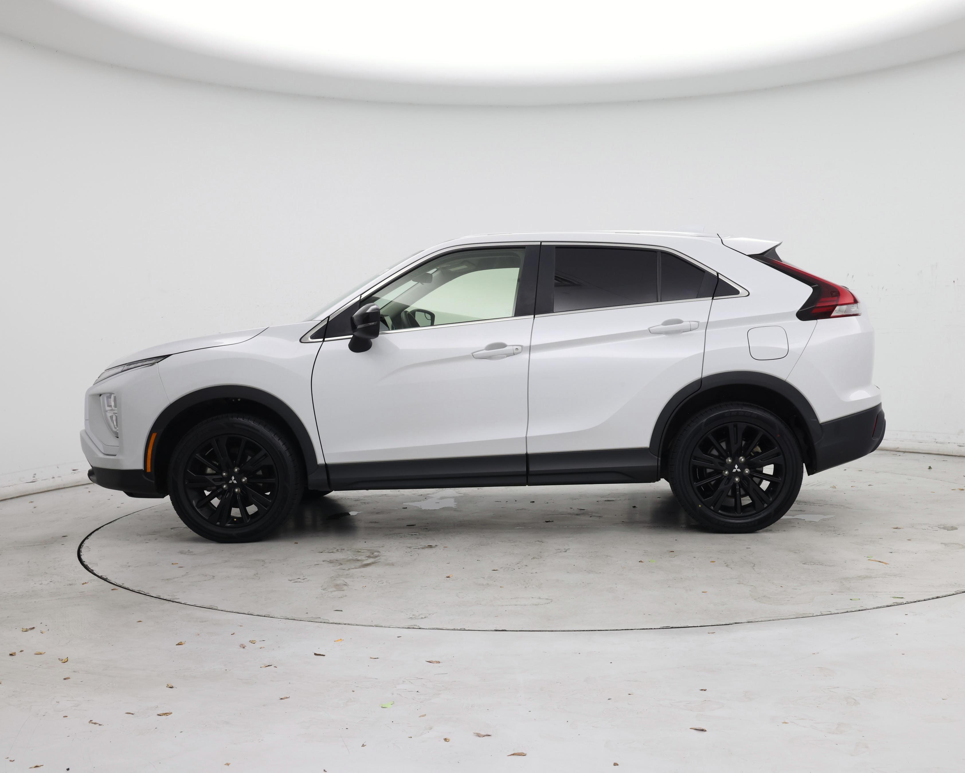 Thumbnail: 2023 Mitsubishi Eclipse Cross - 3