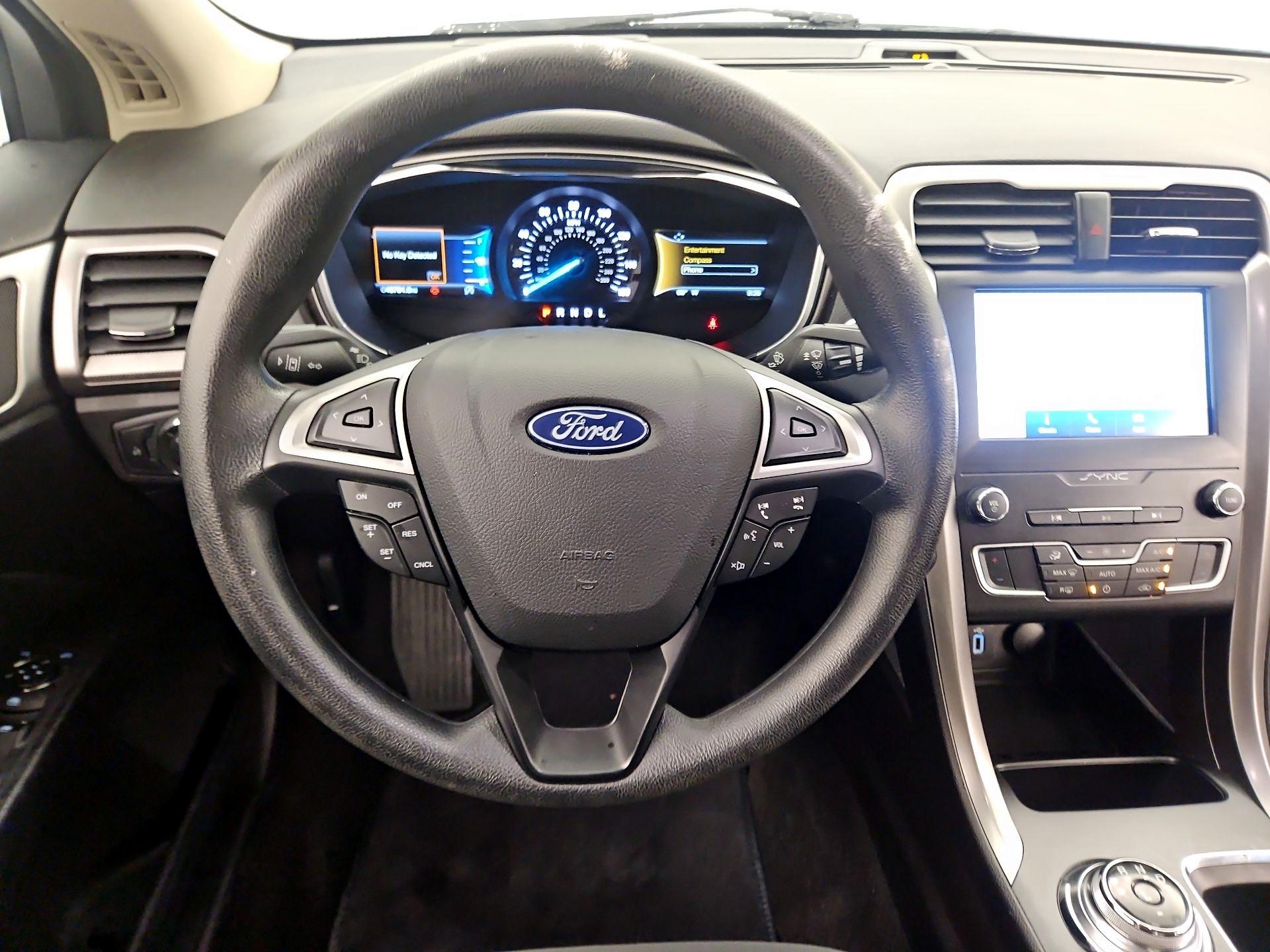 Thumbnail: 2020 Ford Fusion - 10