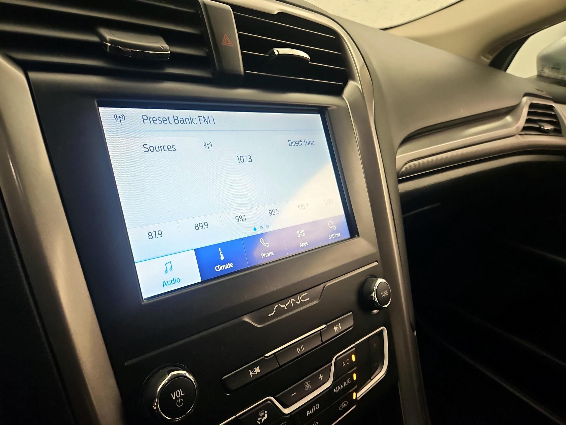 Thumbnail: 2020 Ford Fusion - 15
