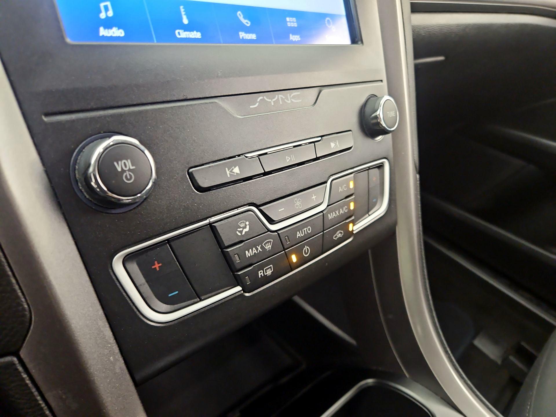 Thumbnail: 2020 Ford Fusion - 16