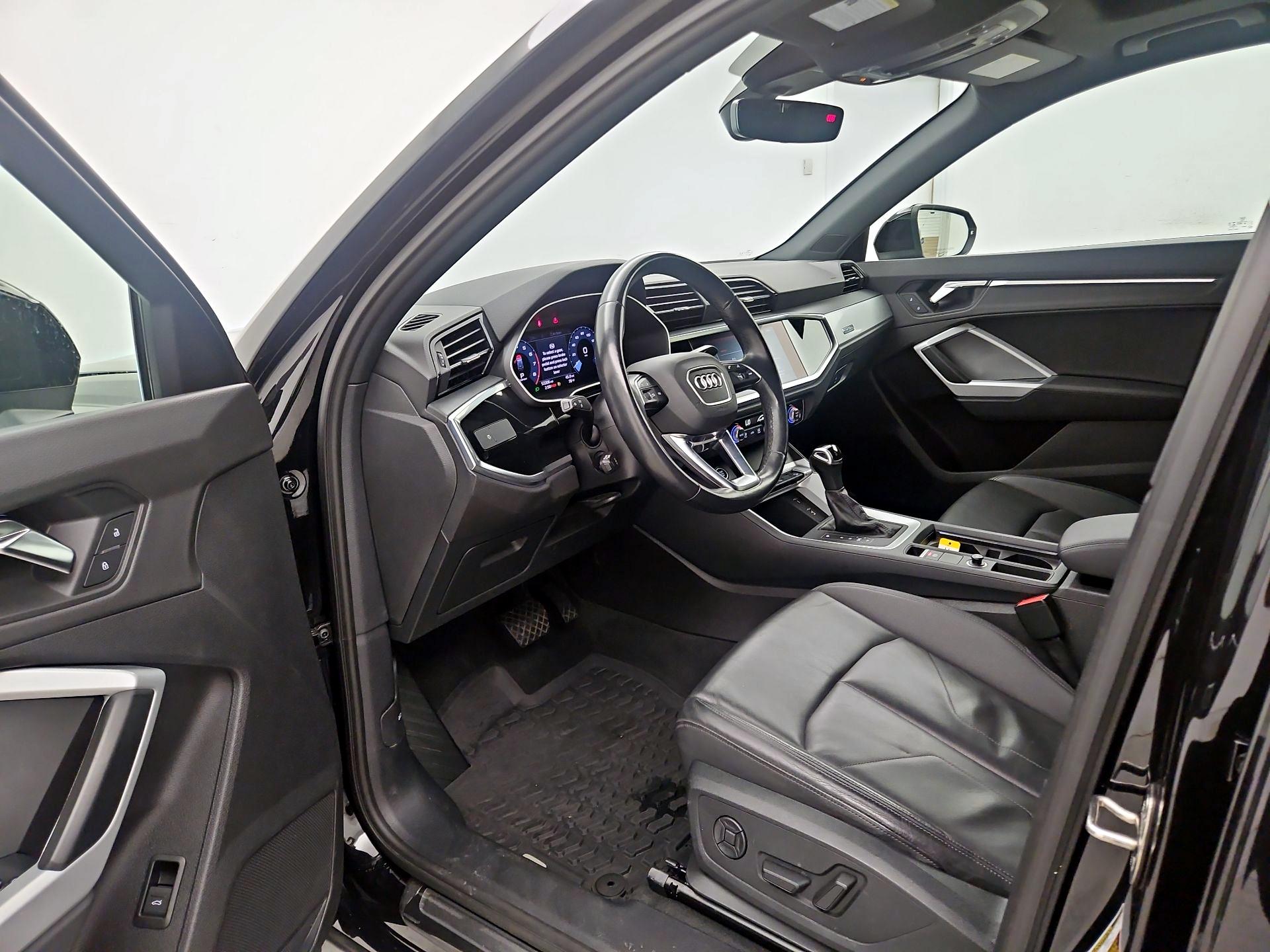 Thumbnail: 2021 Audi Q3 - 11