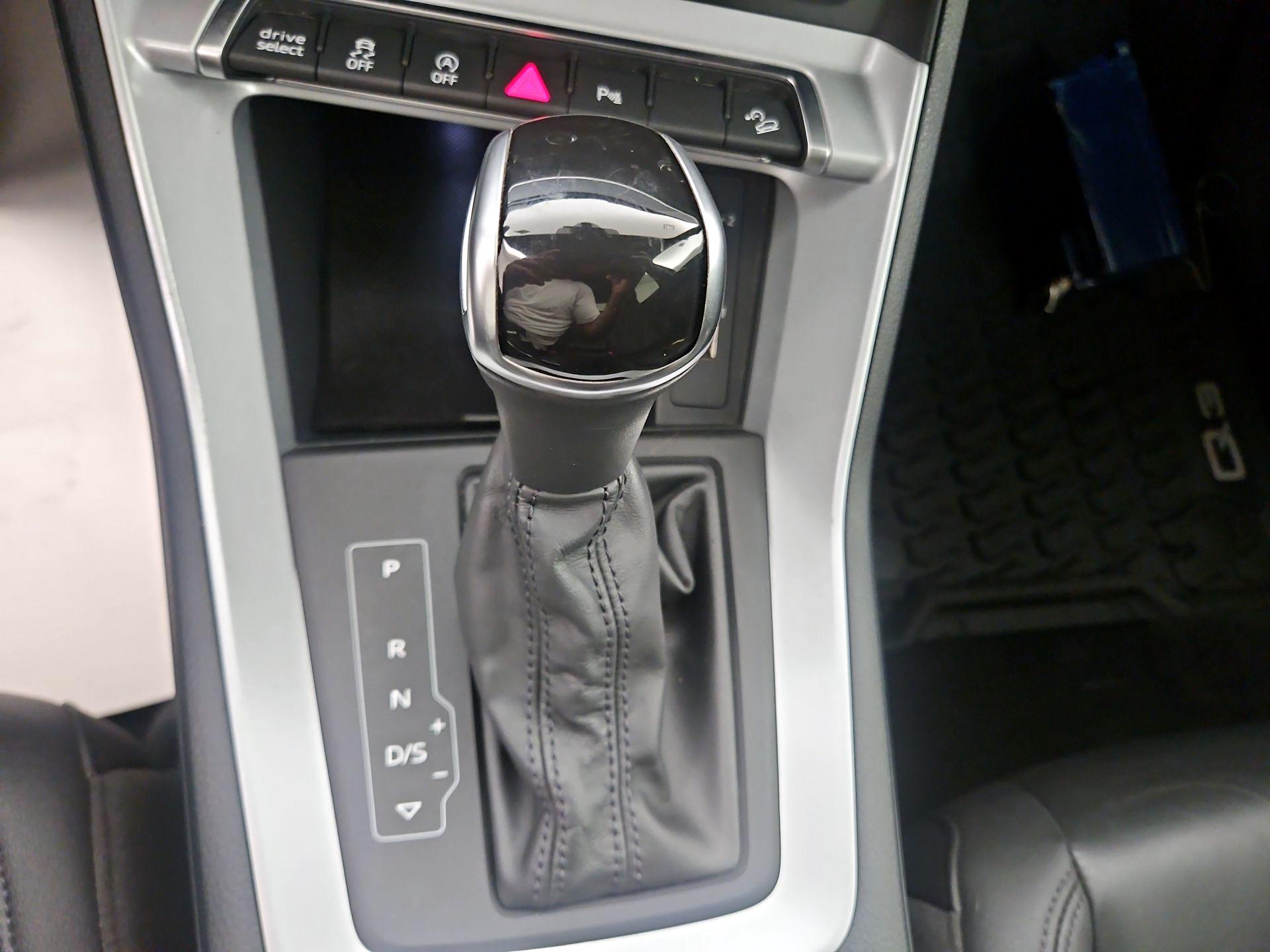 Thumbnail: 2021 Audi Q3 - 17