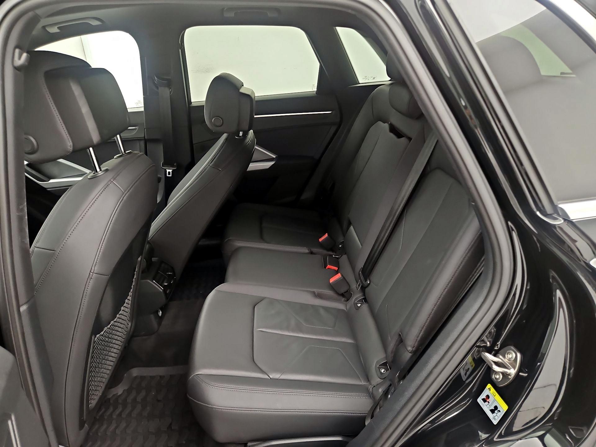 Thumbnail: 2021 Audi Q3 - 20