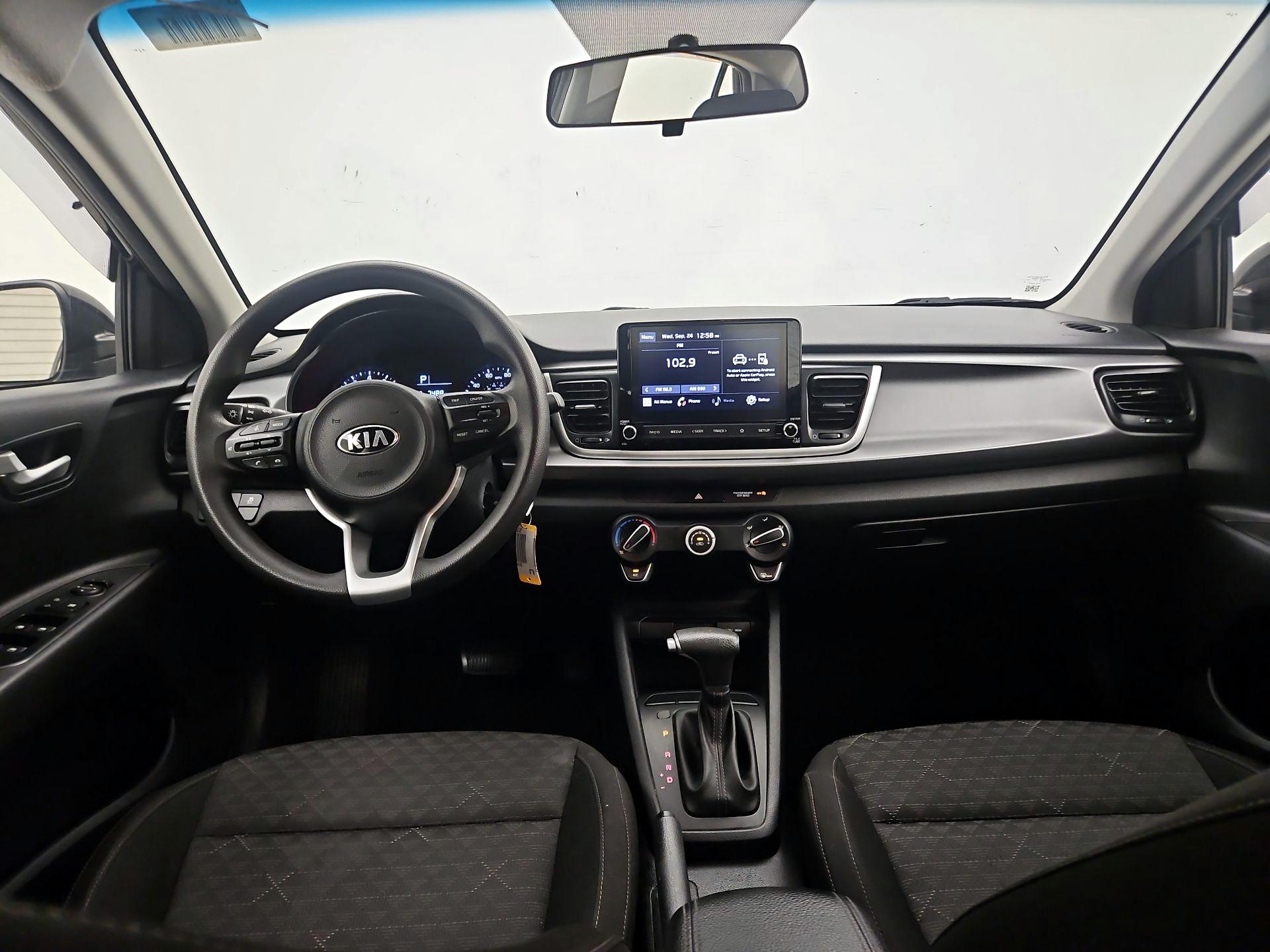 Thumbnail: 2021 Kia Rio - 9