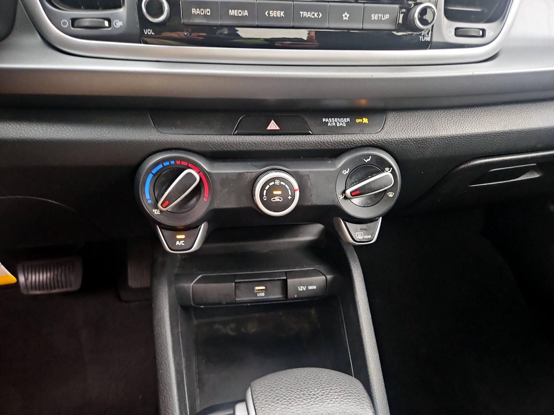 Thumbnail: 2021 Kia Rio - 16