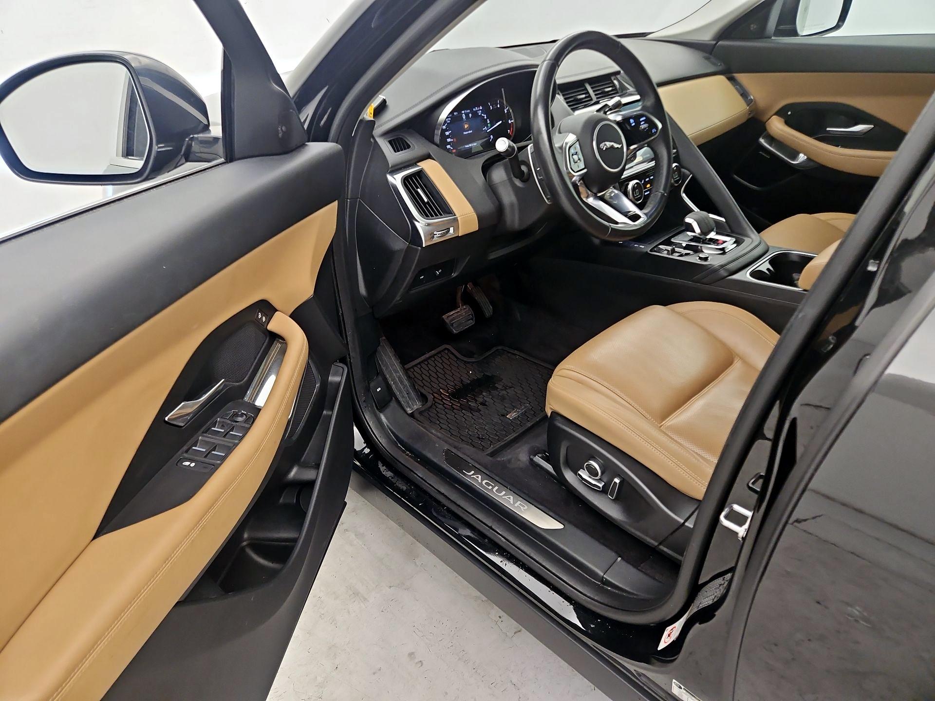 Thumbnail: 2021 Jaguar E-Pace - 11