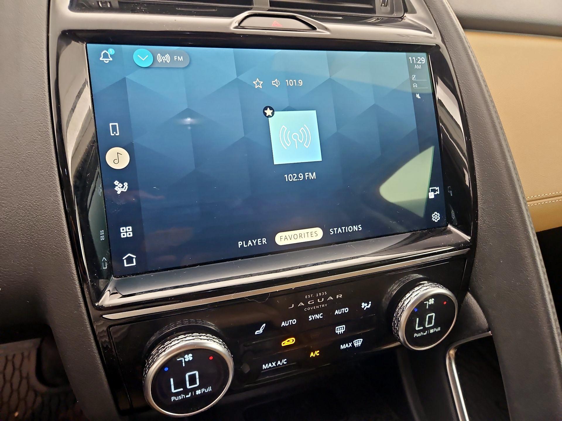 Thumbnail: 2021 Jaguar E-Pace - 15