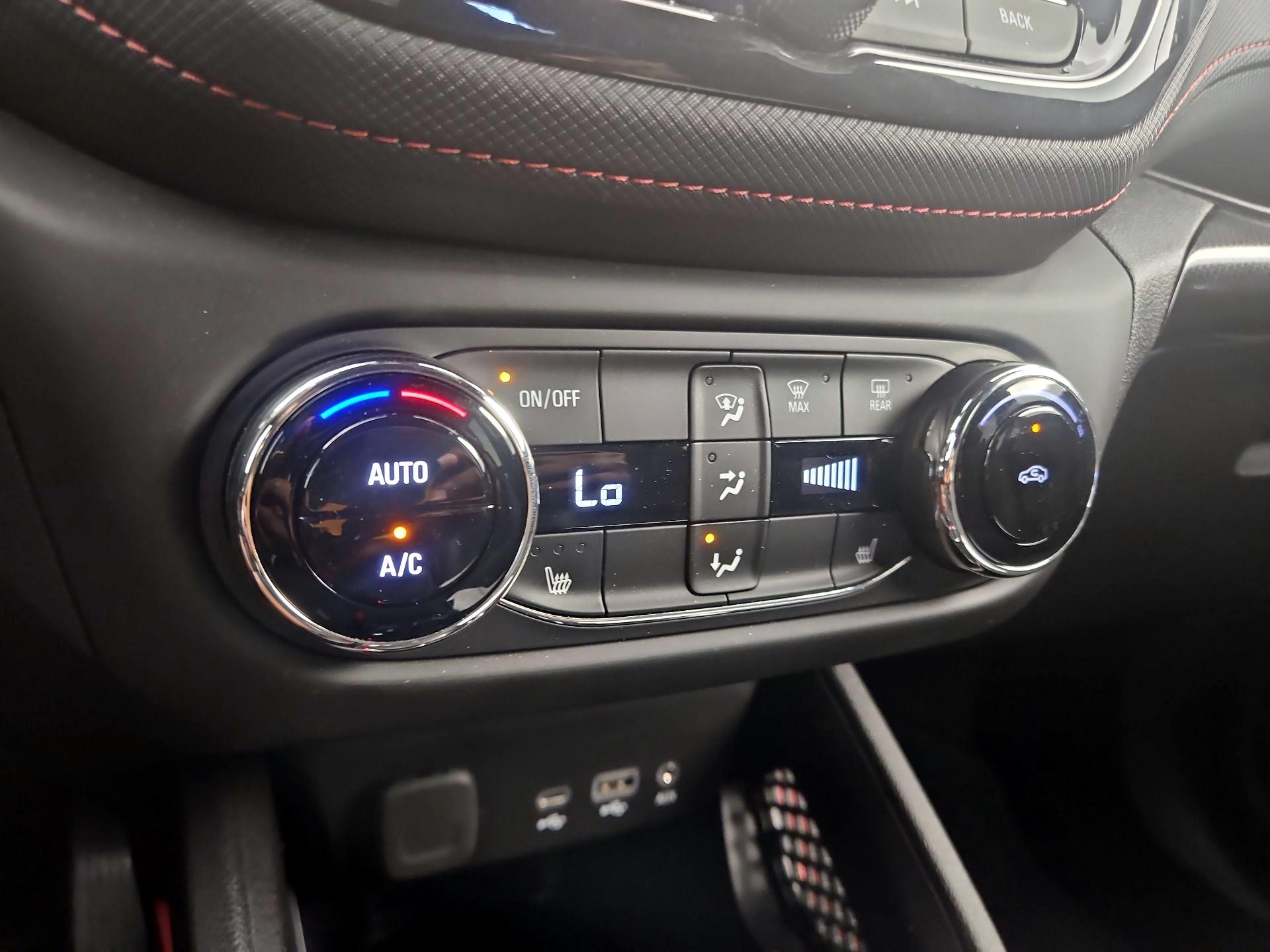 Thumbnail: 2023 Chevrolet TrailBlazer - 16