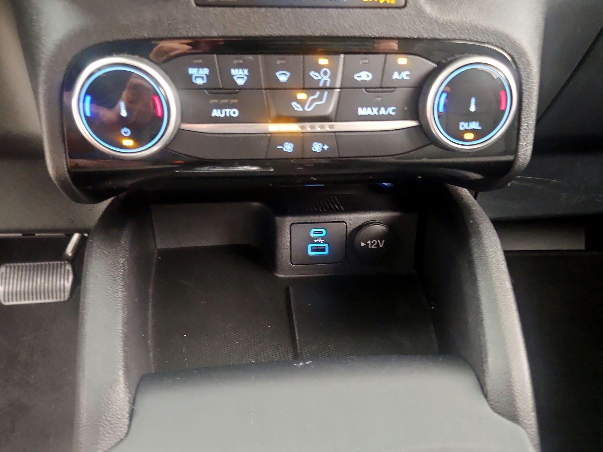 Thumbnail: 2022 Ford Escape - 16