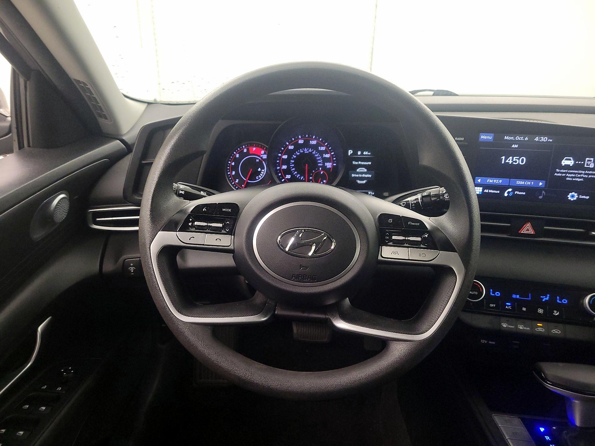 Thumbnail: 2023 Hyundai Elantra - 10