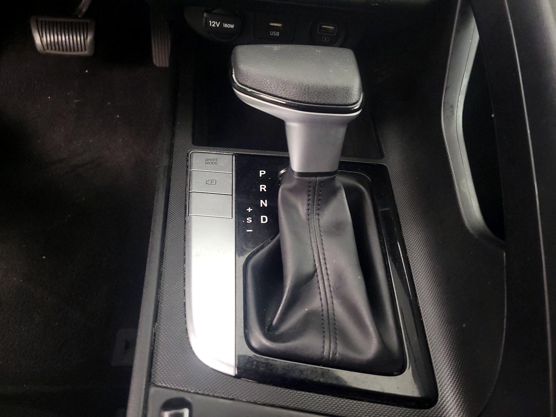 Thumbnail: 2023 Hyundai Elantra - 17