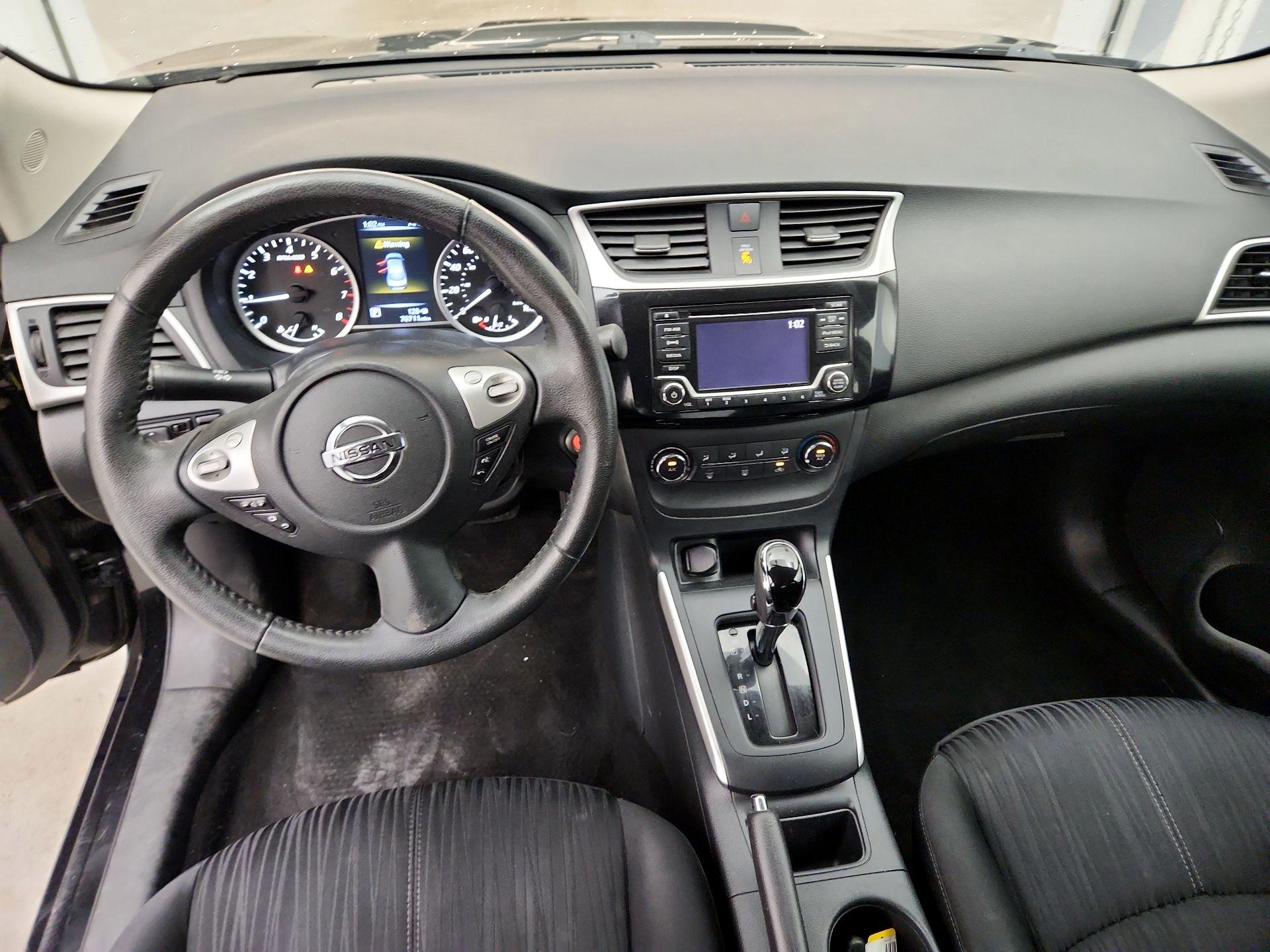Thumbnail: 2017 Nissan Sentra - 9