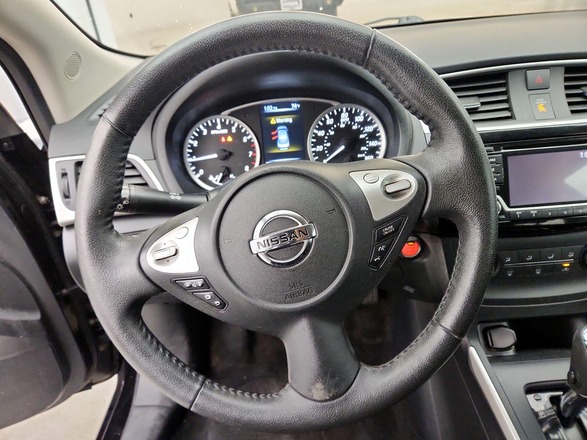 Thumbnail: 2017 Nissan Sentra - 10