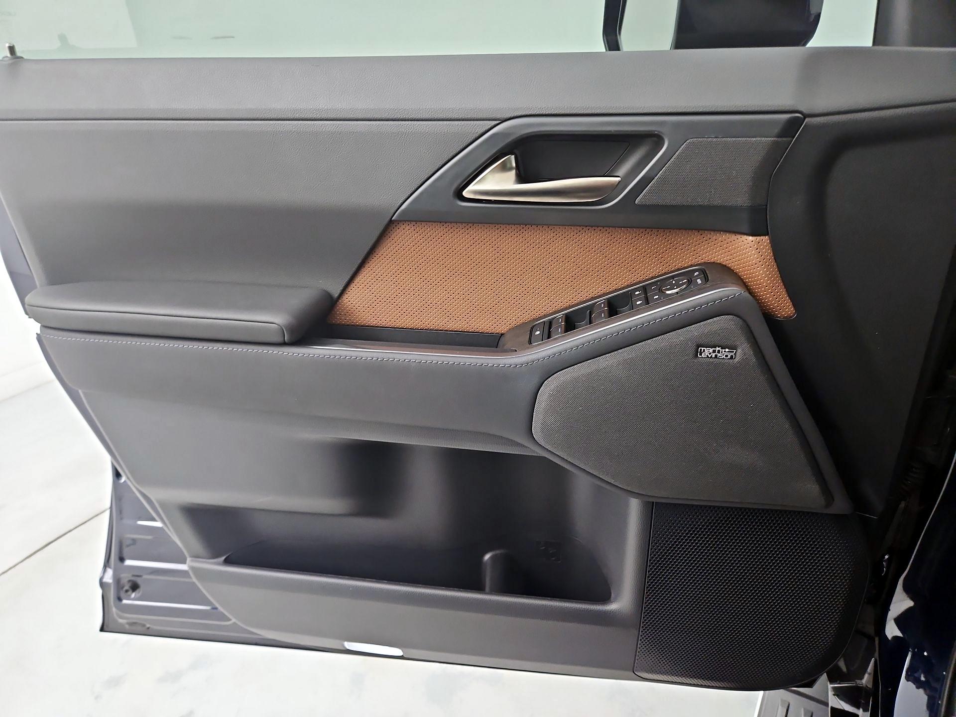 Thumbnail: 2024 Lexus GX - 12