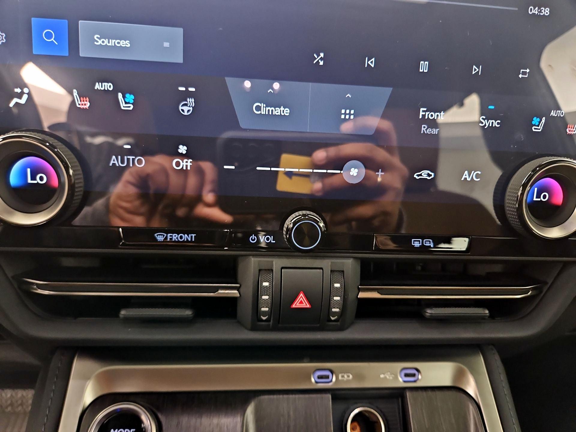 Thumbnail: 2024 Lexus GX - 17