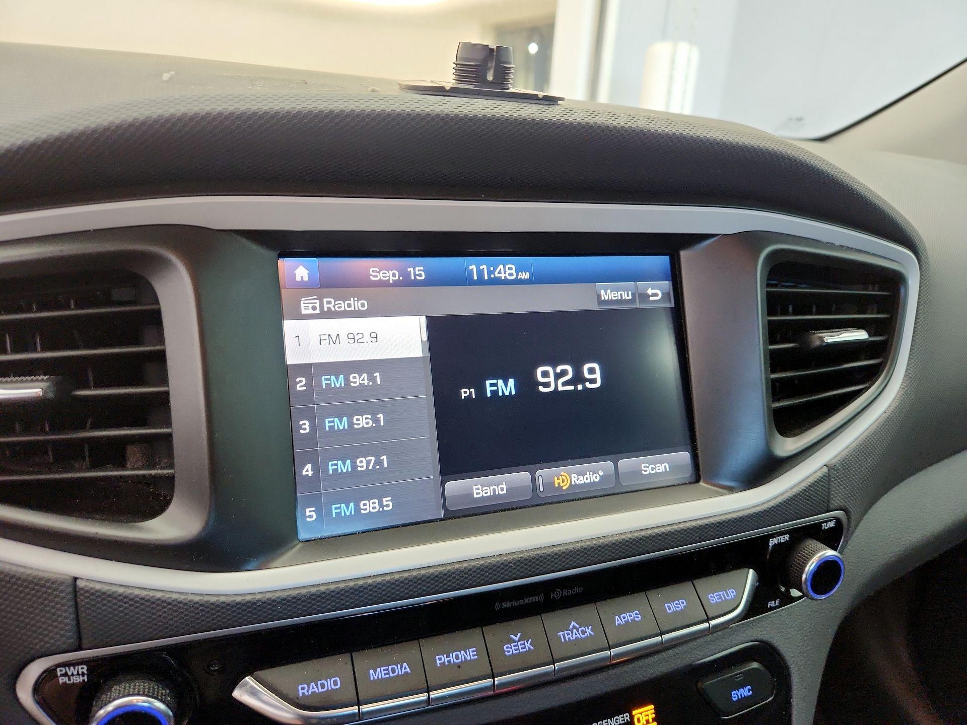 Thumbnail: 2019 Hyundai Ioniq - 15