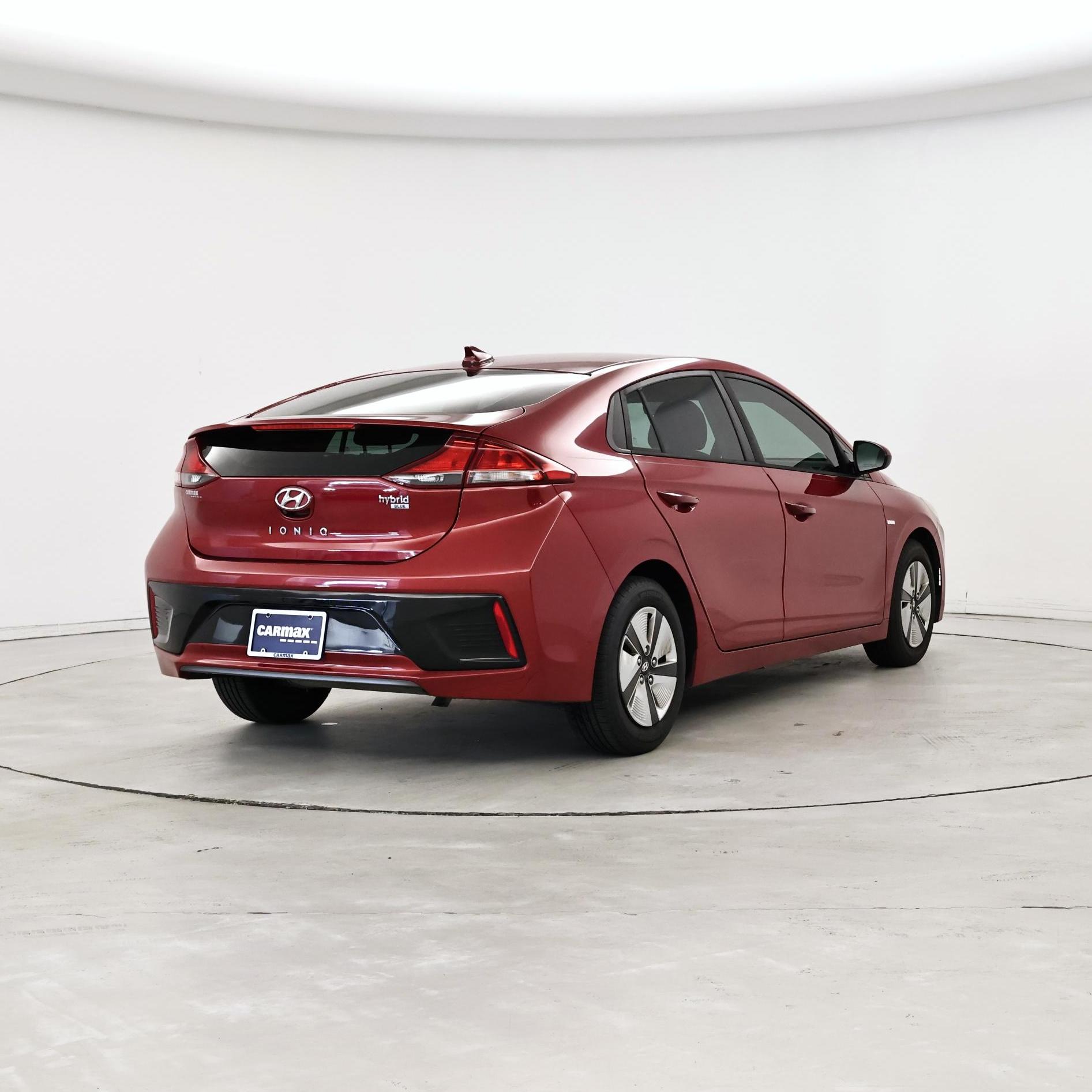 Thumbnail: 2019 Hyundai Ioniq - 8
