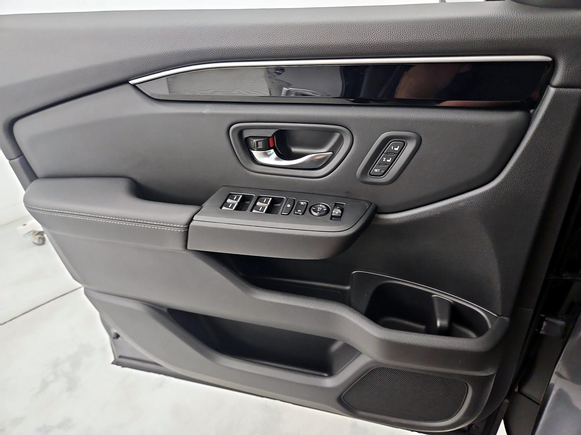 Thumbnail: 2025 Honda Pilot - 12