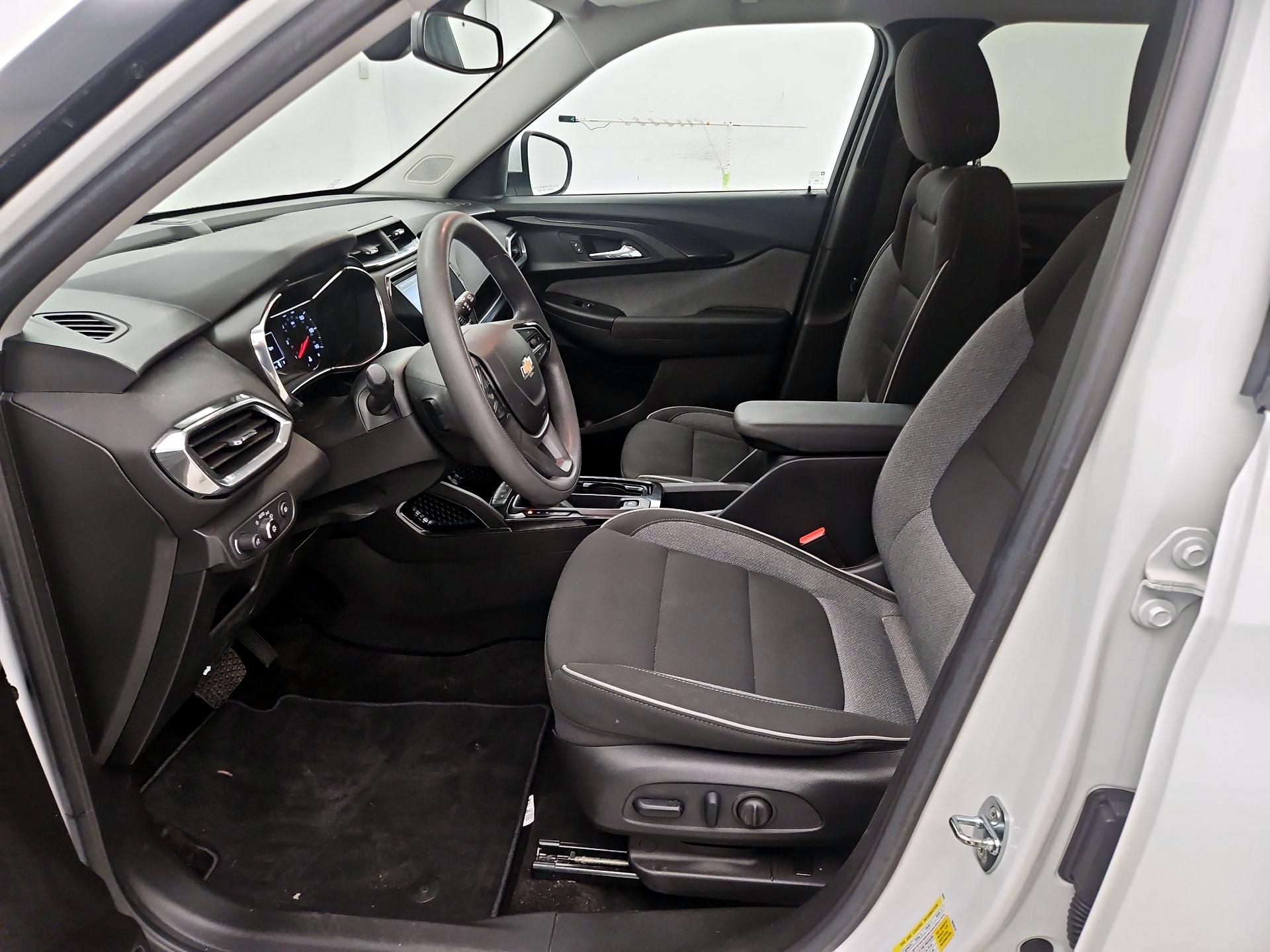 Thumbnail: 2023 Chevrolet TrailBlazer - 11